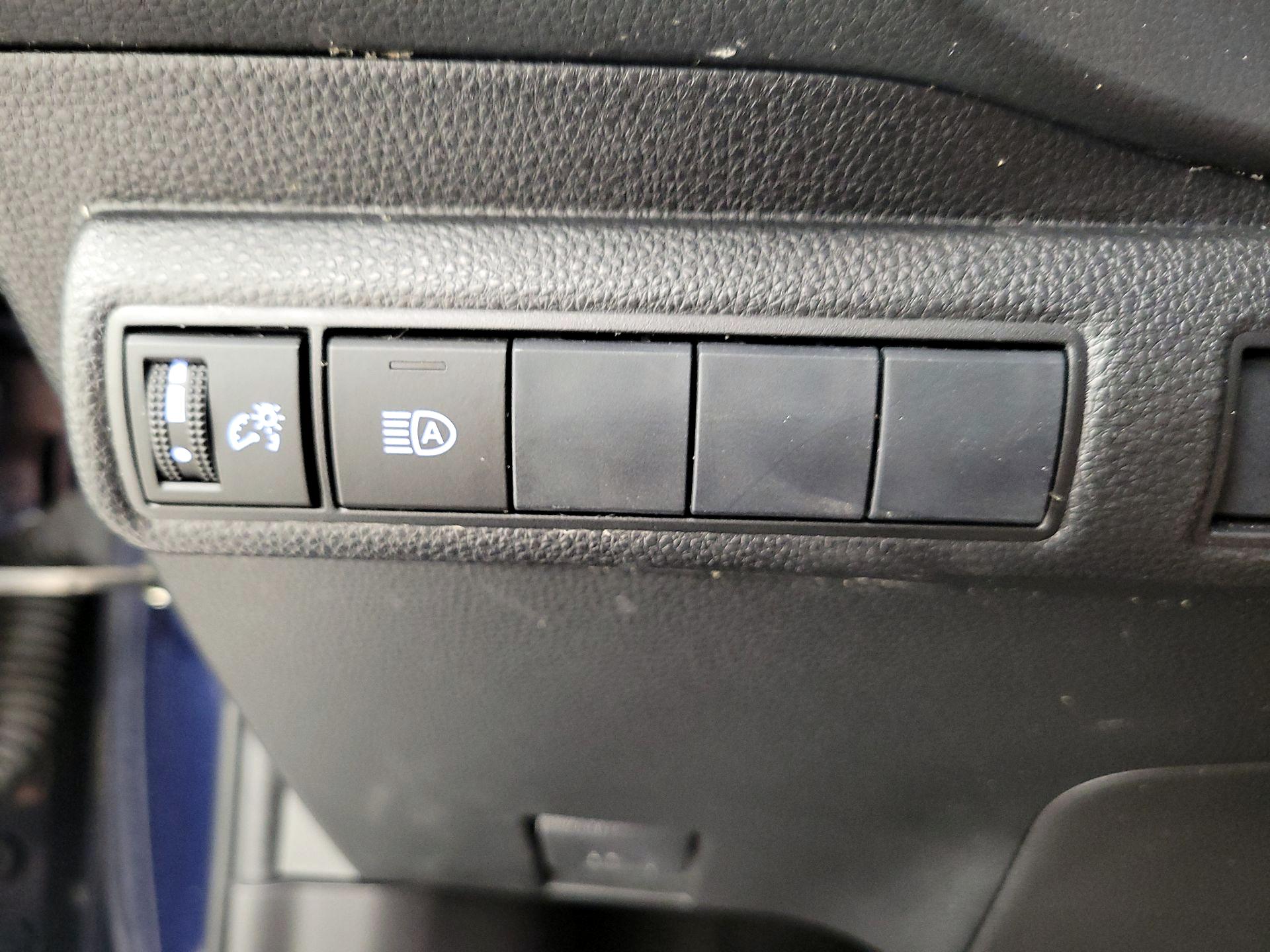 Thumbnail: 2020 Toyota Corolla - 11