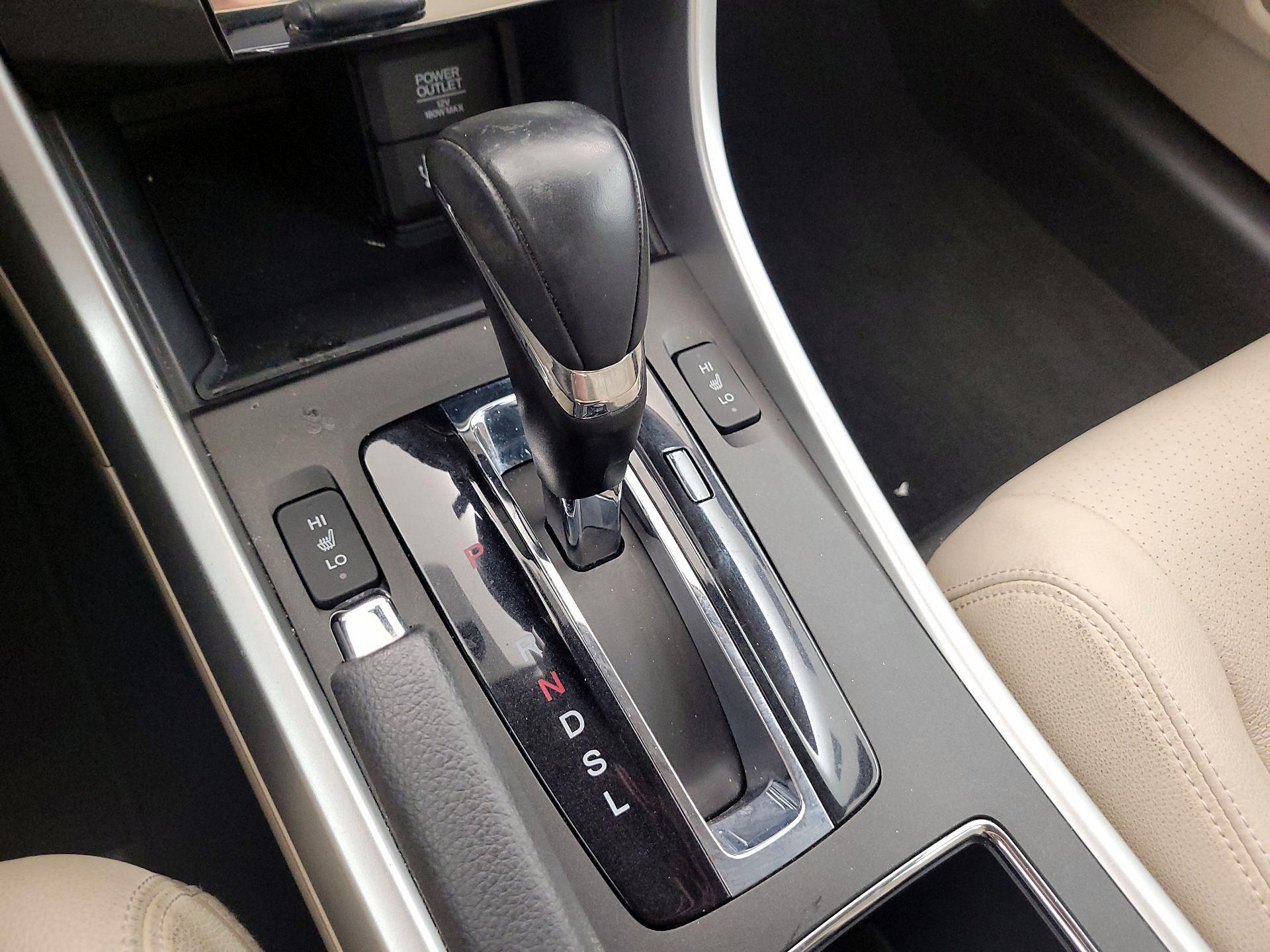 Thumbnail: 2015 Honda Accord - 15