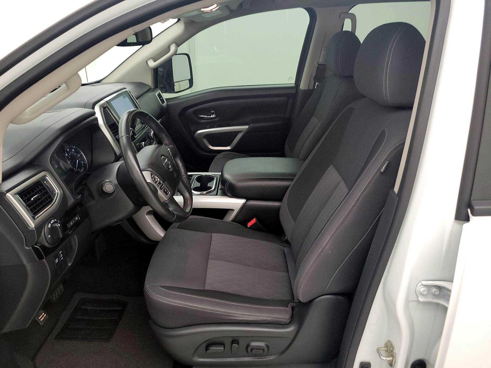 Thumbnail: 2020 Nissan Titan - 11