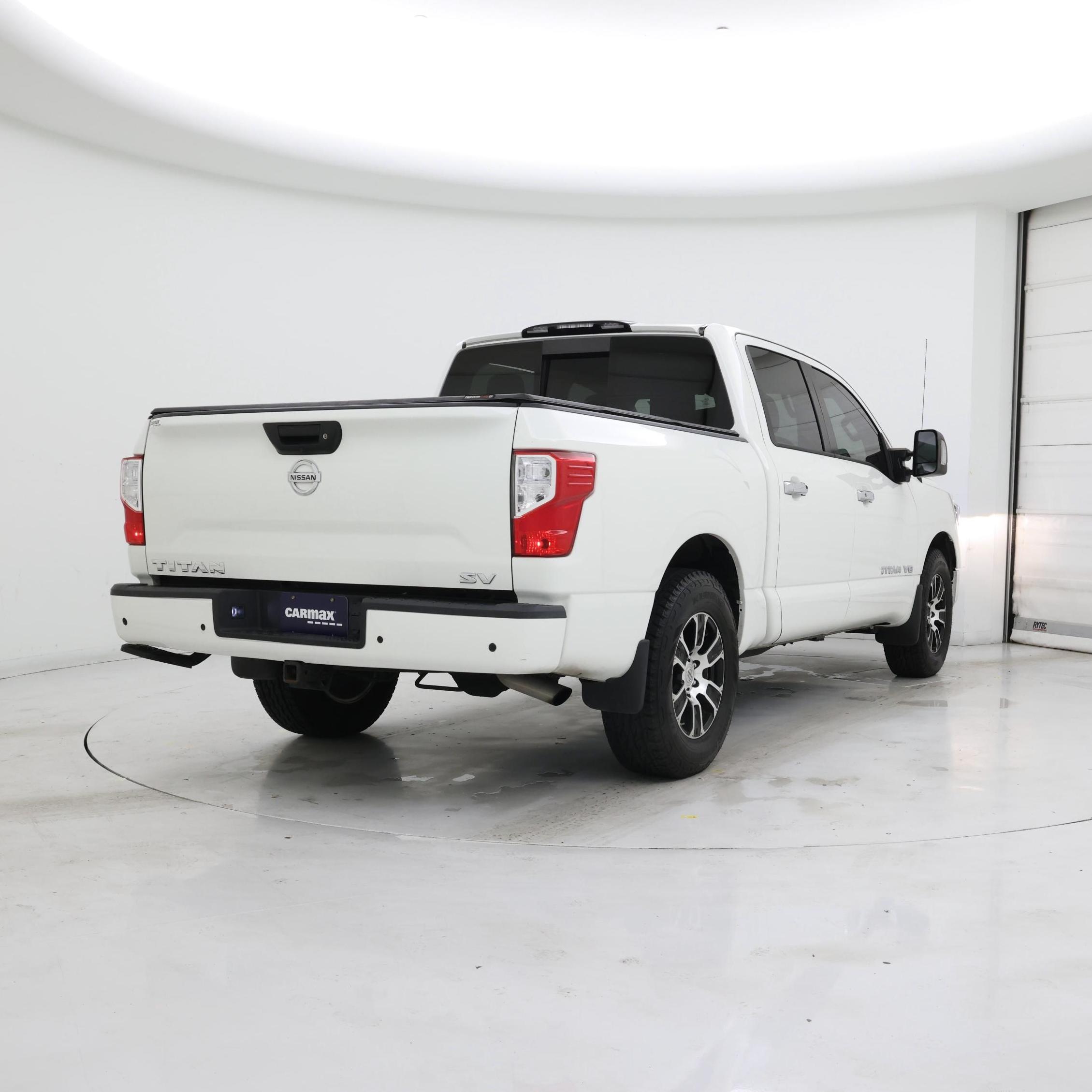 Thumbnail: 2020 Nissan Titan - 8