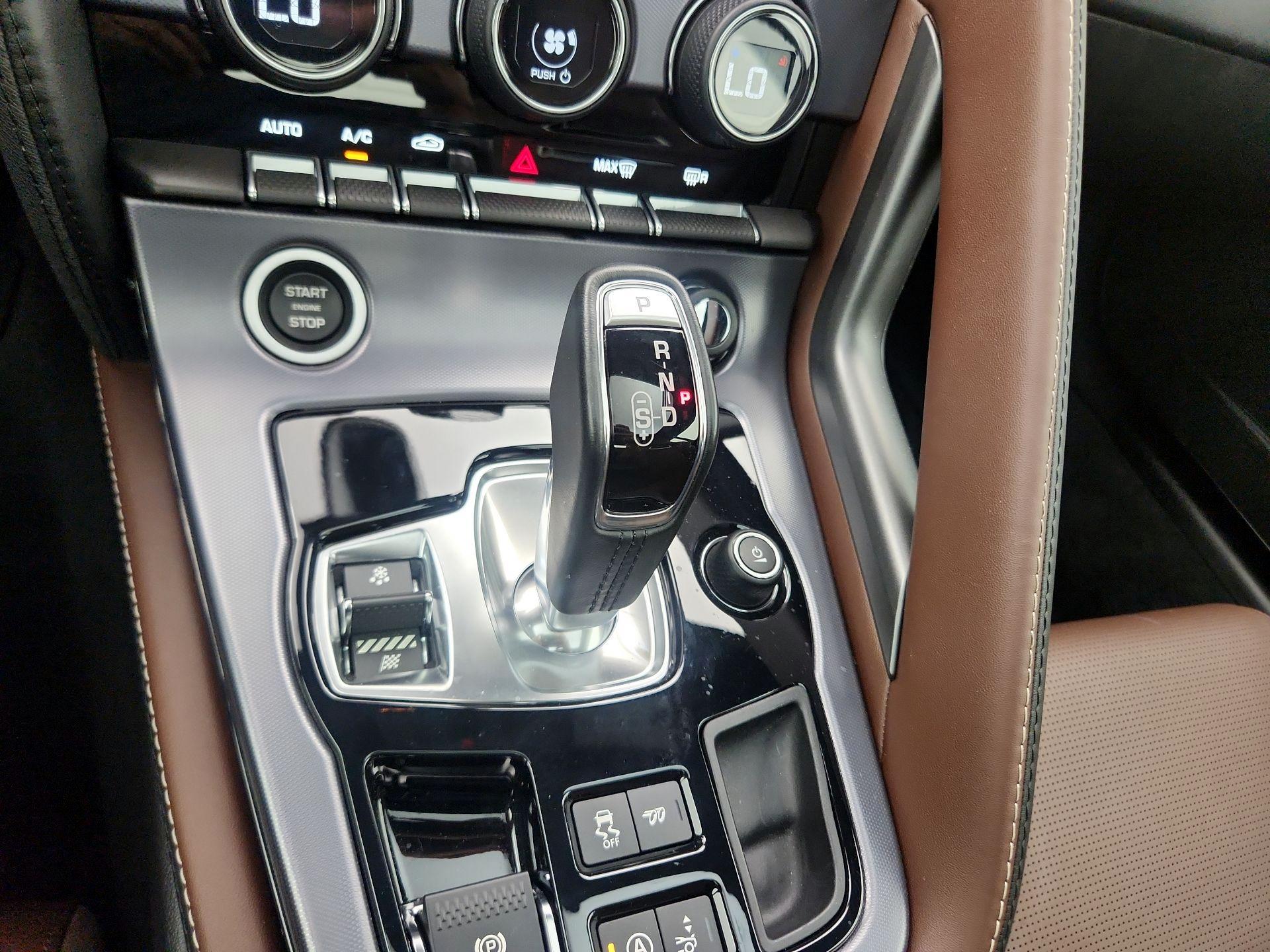 Thumbnail: 2019 Jaguar F-Type - 17