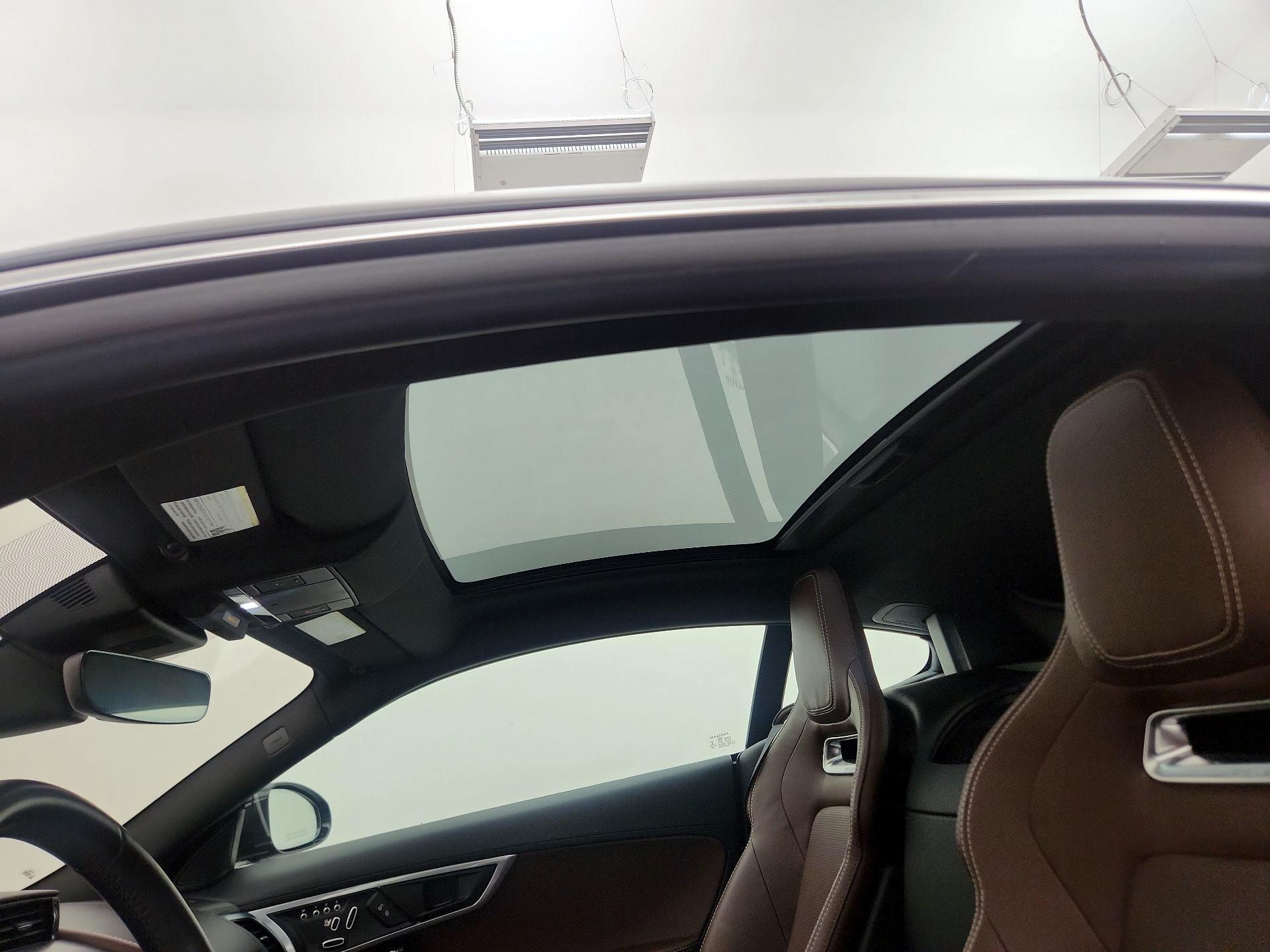 Thumbnail: 2019 Jaguar F-Type - 18