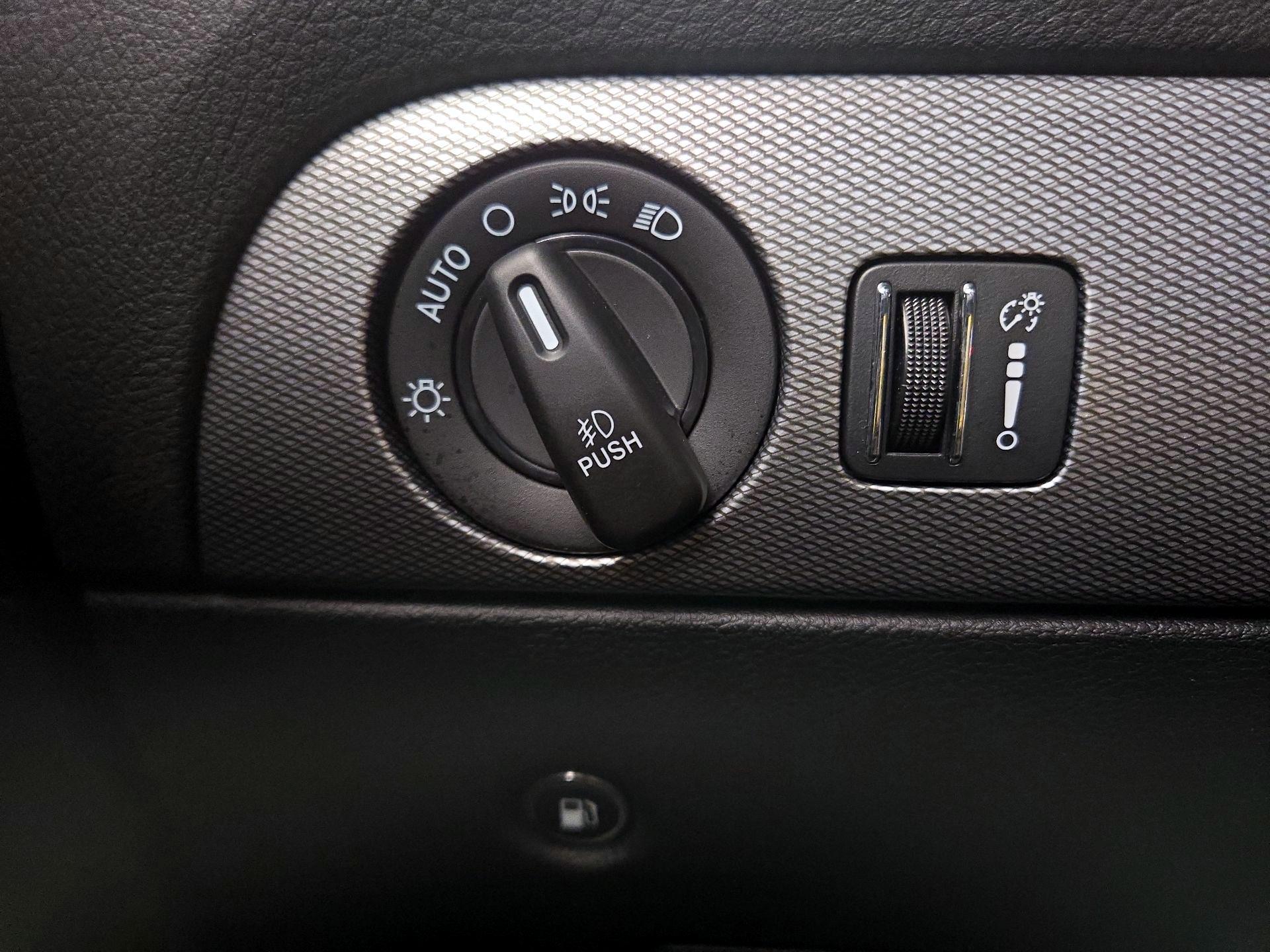 Thumbnail: 2019 Dodge Durango - 13