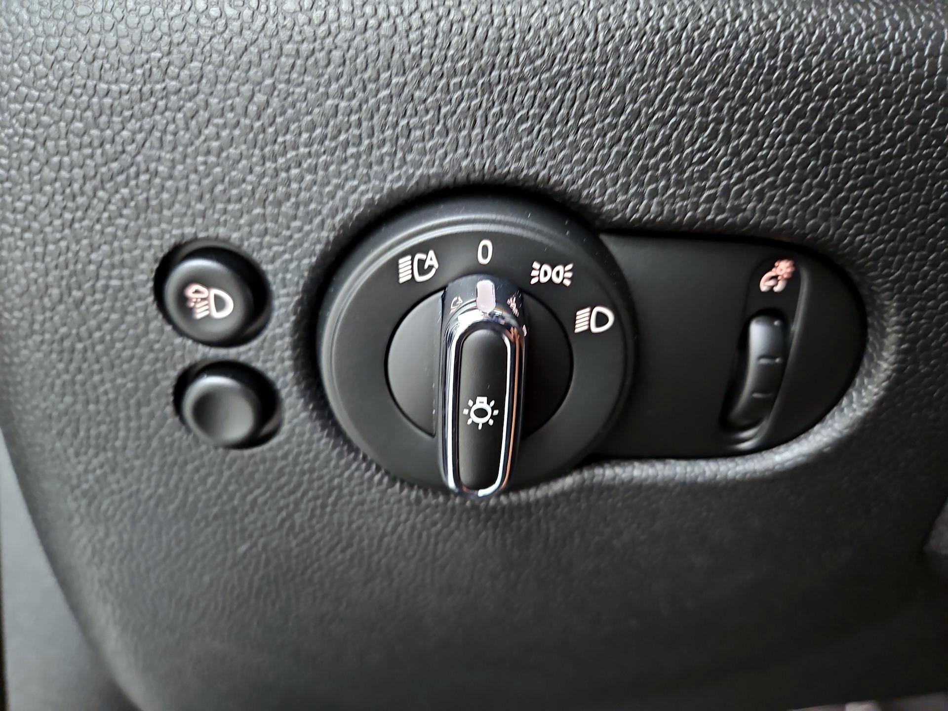 Thumbnail: 2024 MINI Cooper Hardtop - 13