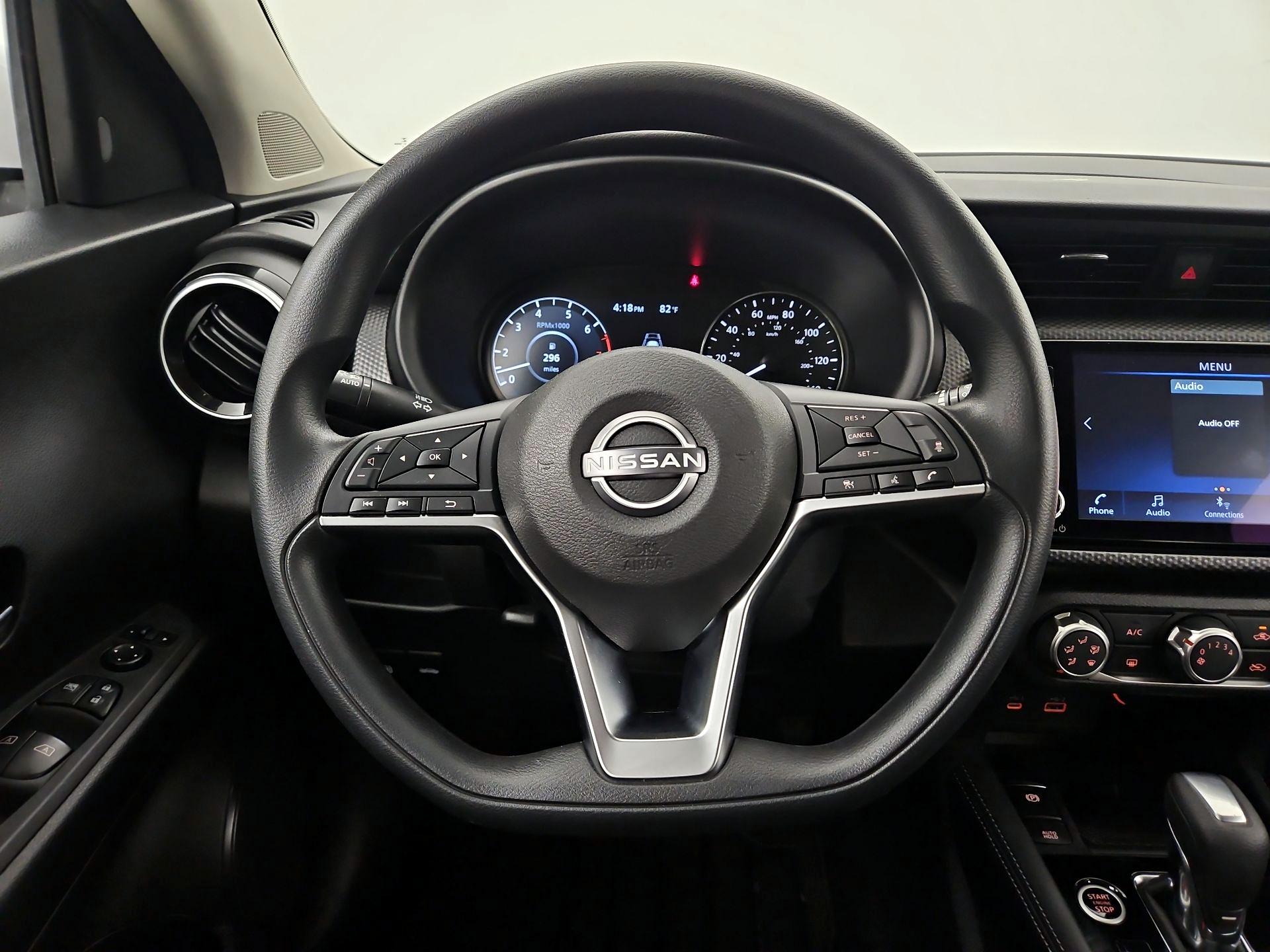 Thumbnail: 2023 Nissan Kicks - 10
