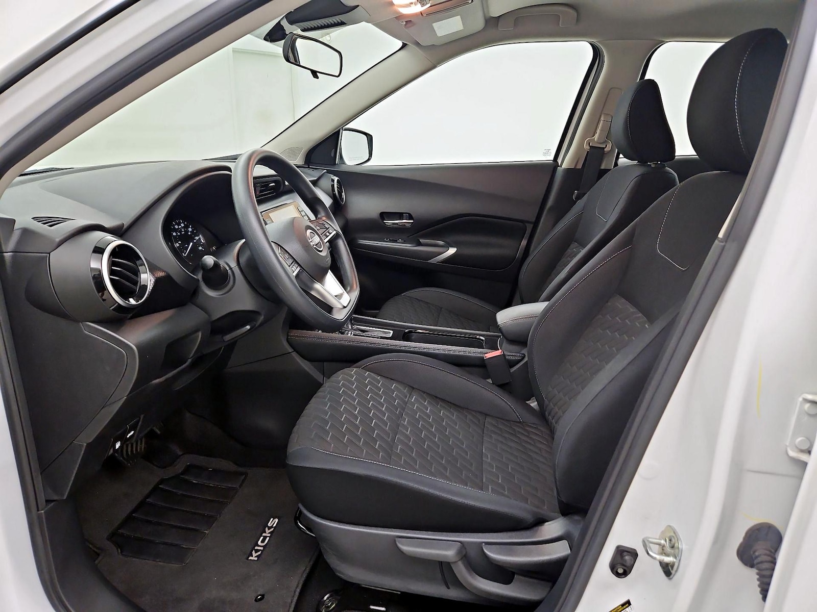 2023 Nissan Kicks SV - Photo 12