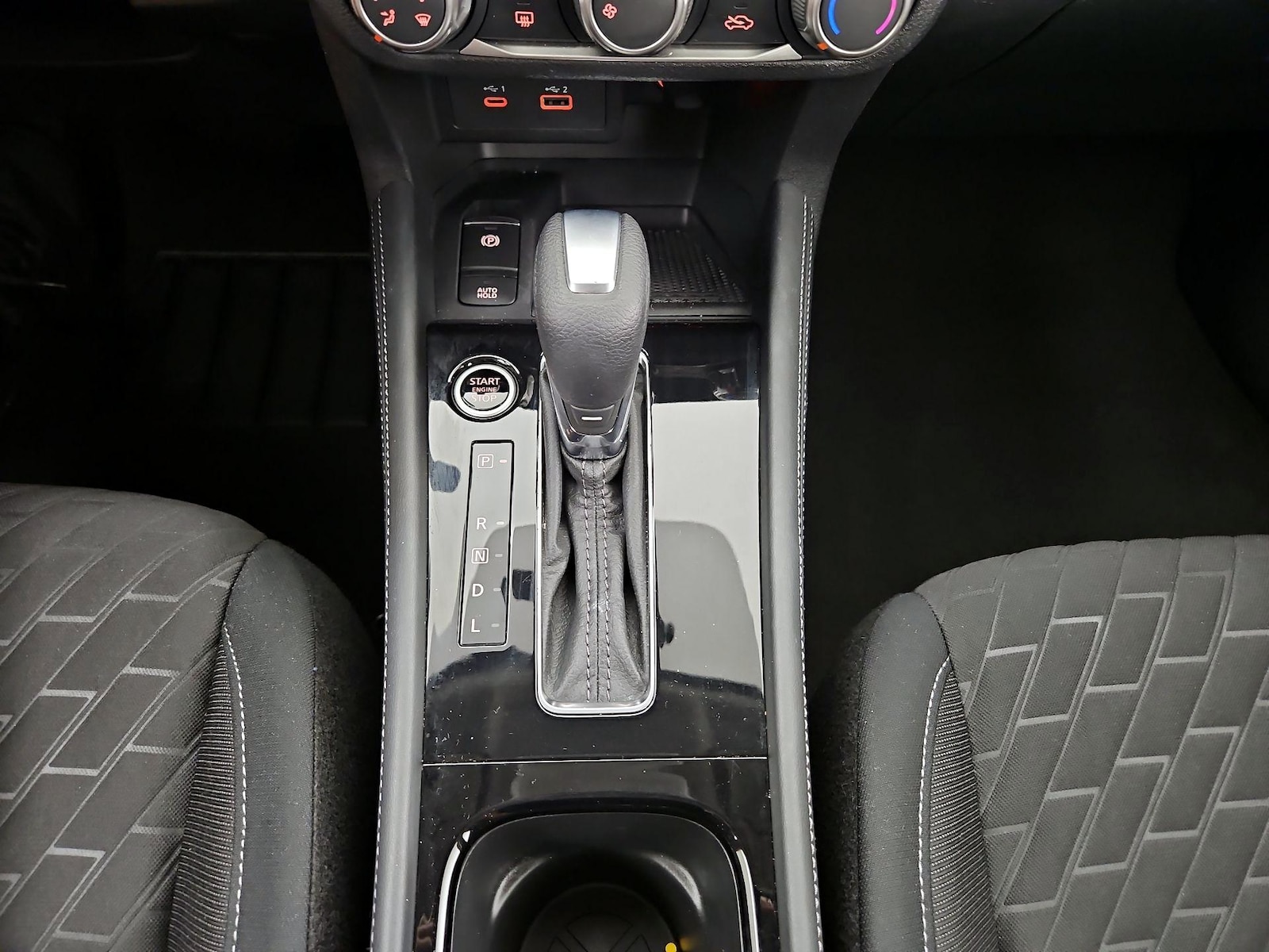 2023 Nissan Kicks SV - Photo 17