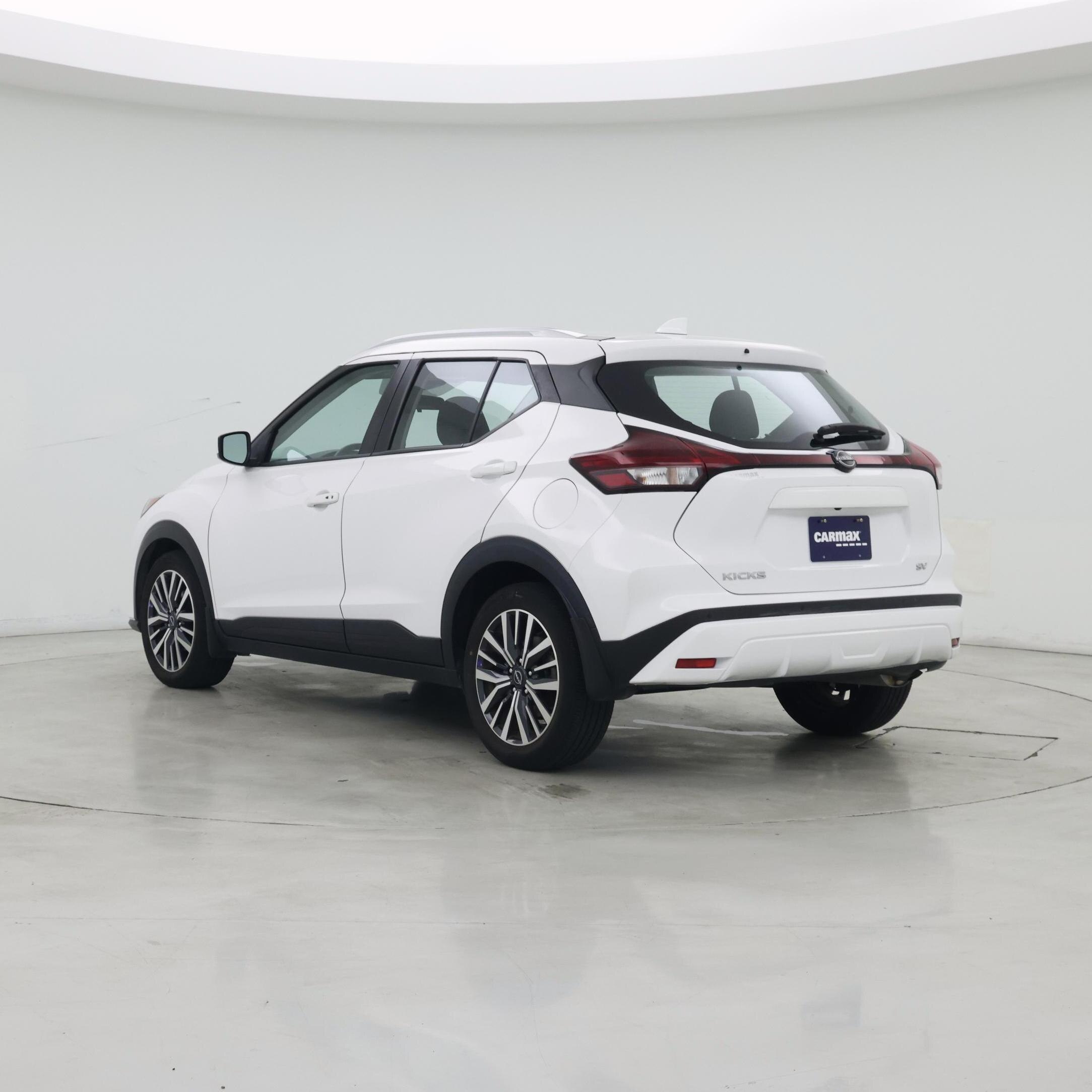 Thumbnail: 2023 Nissan Kicks - 2