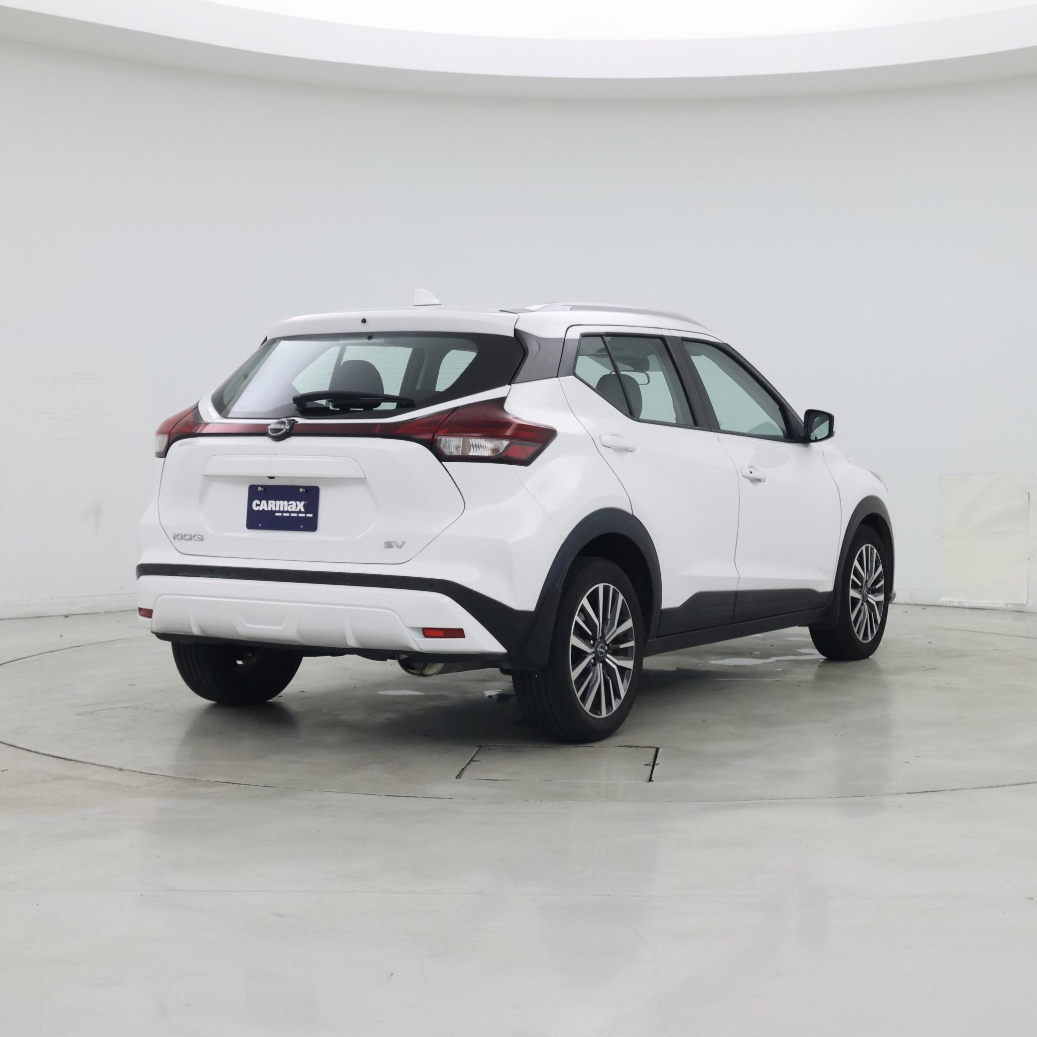 Thumbnail: 2023 Nissan Kicks - 8
