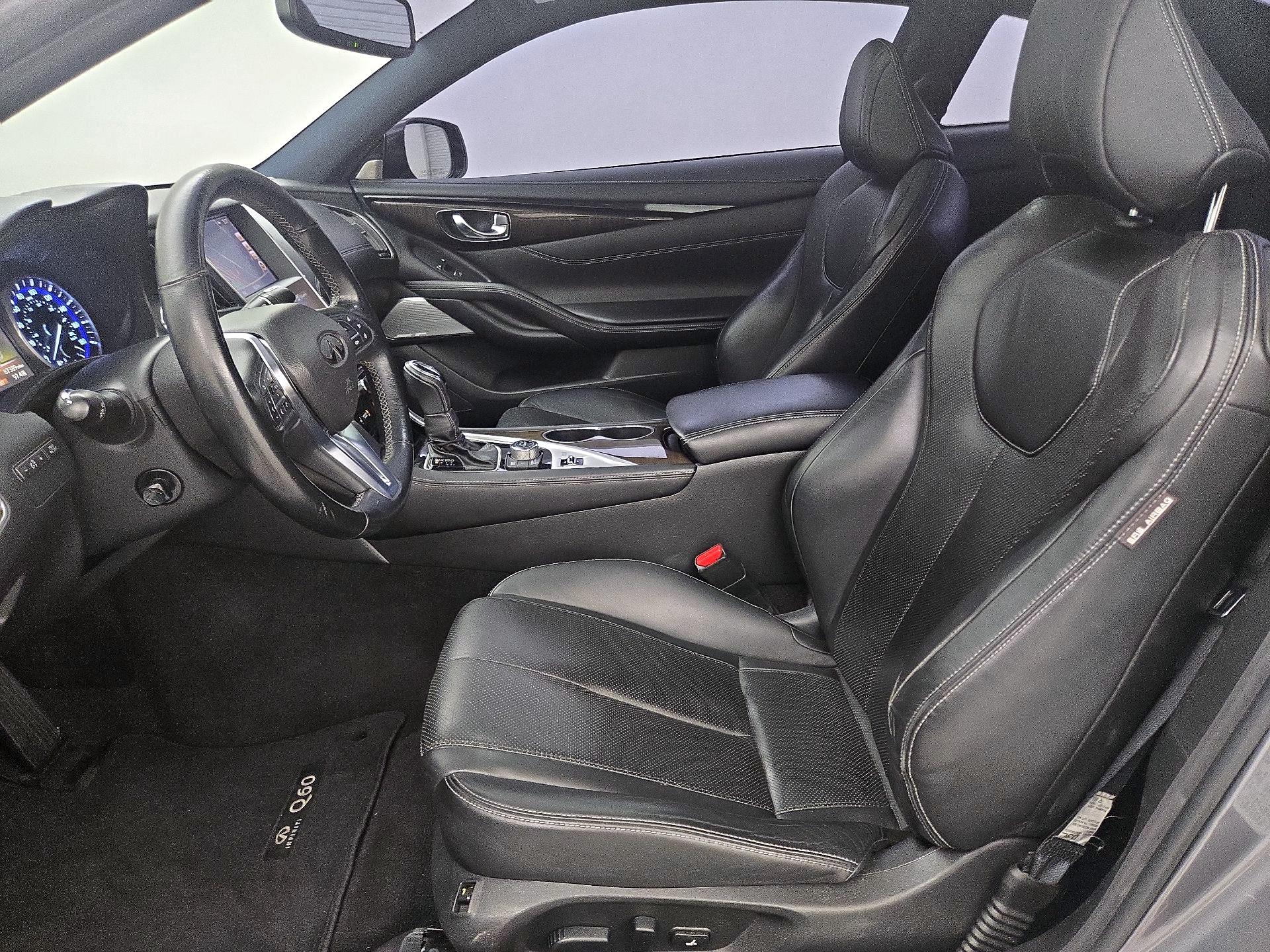 Thumbnail: 2017 INFINITI Q60 - 11