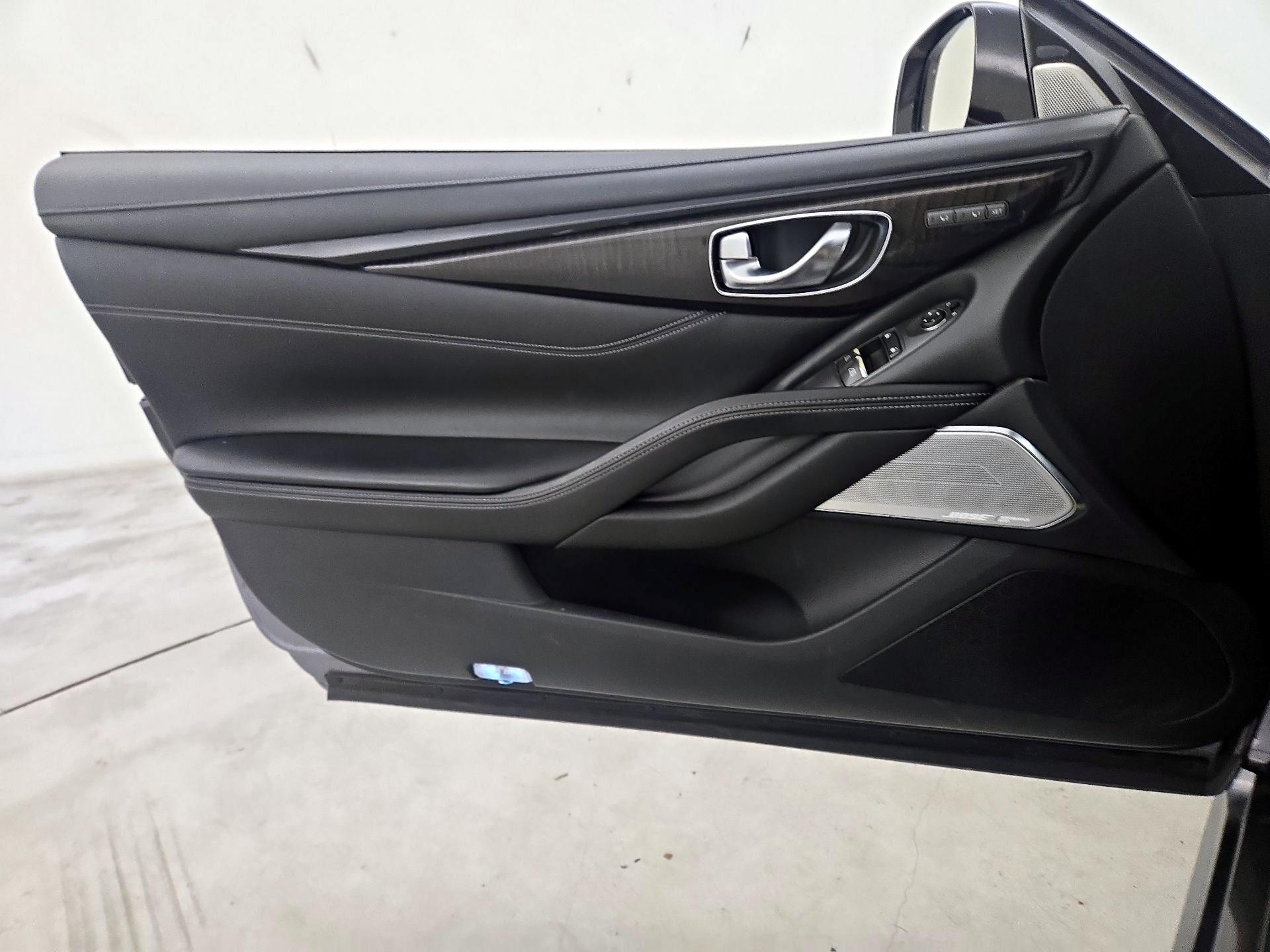 Thumbnail: 2017 INFINITI Q60 - 12