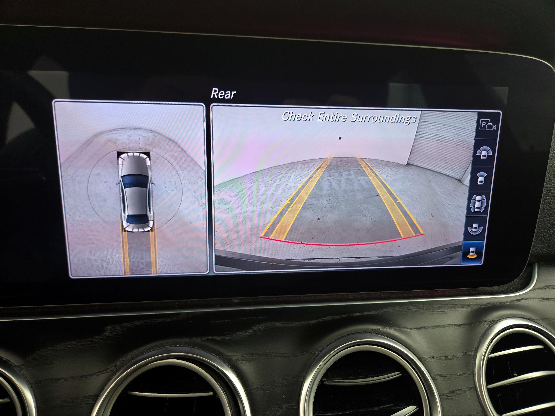 Thumbnail: 2020 Mercedes-Benz E-Class - 15