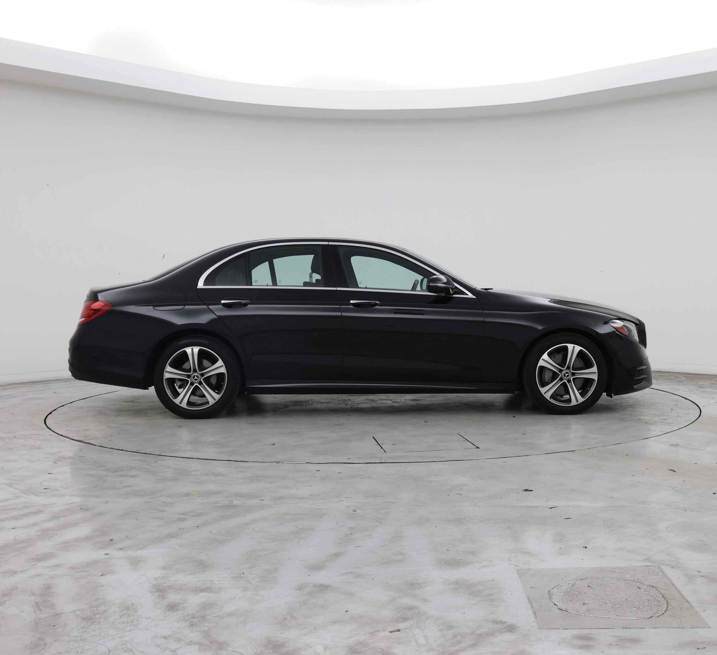 Thumbnail: 2020 Mercedes-Benz E-Class - 7