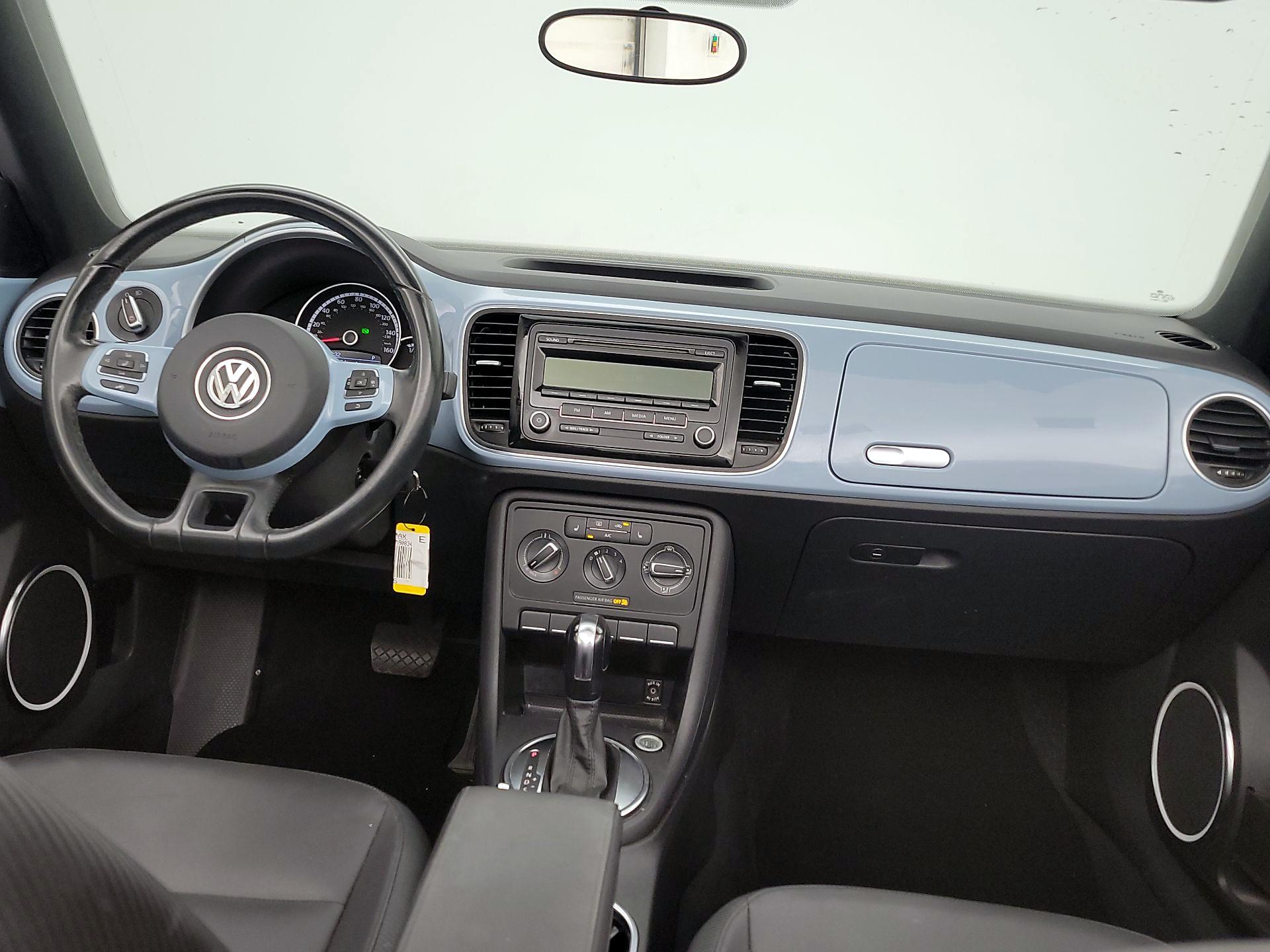 Thumbnail: 2014 Volkswagen Beetle - 9