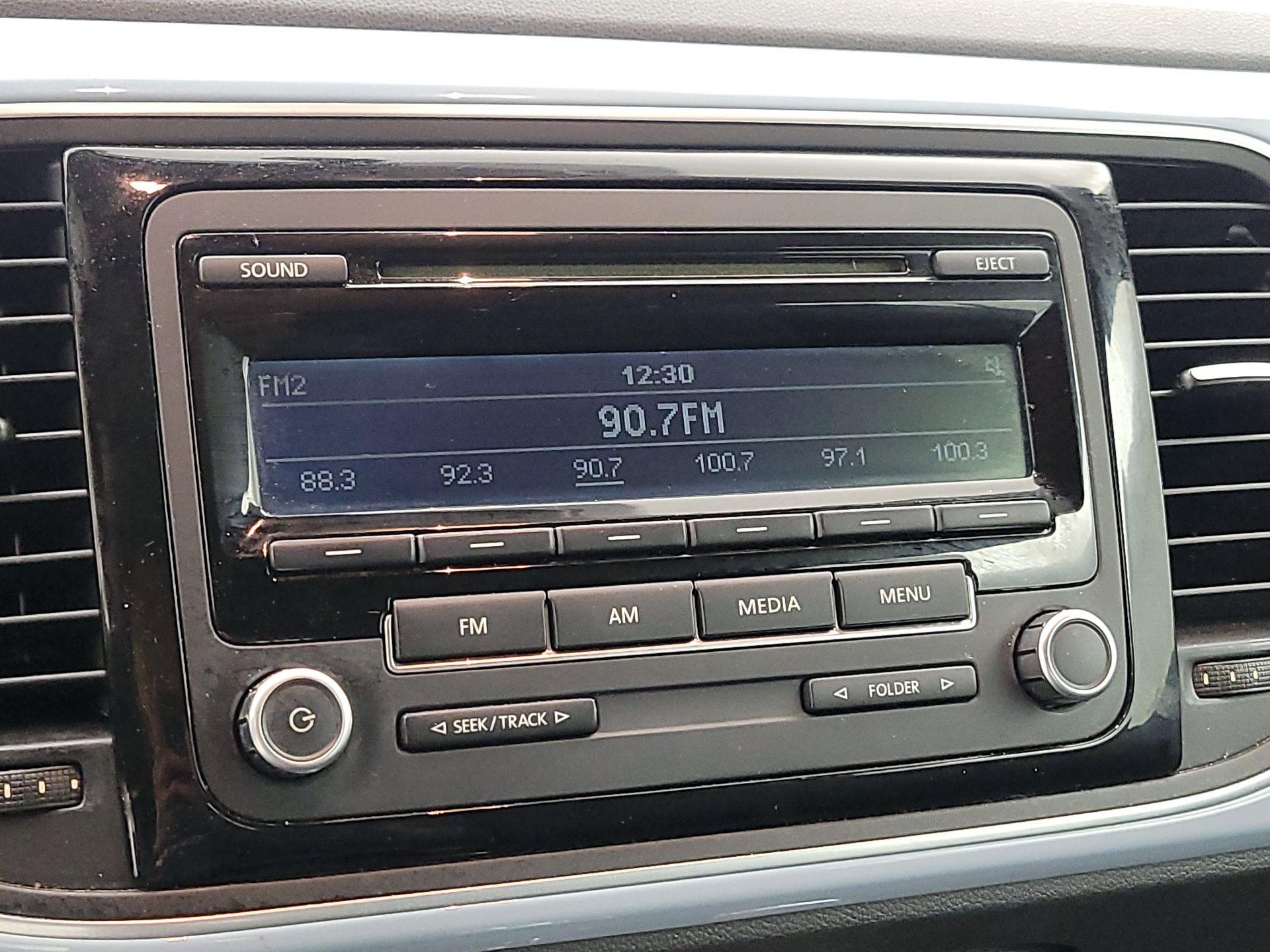 Thumbnail: 2014 Volkswagen Beetle - 14