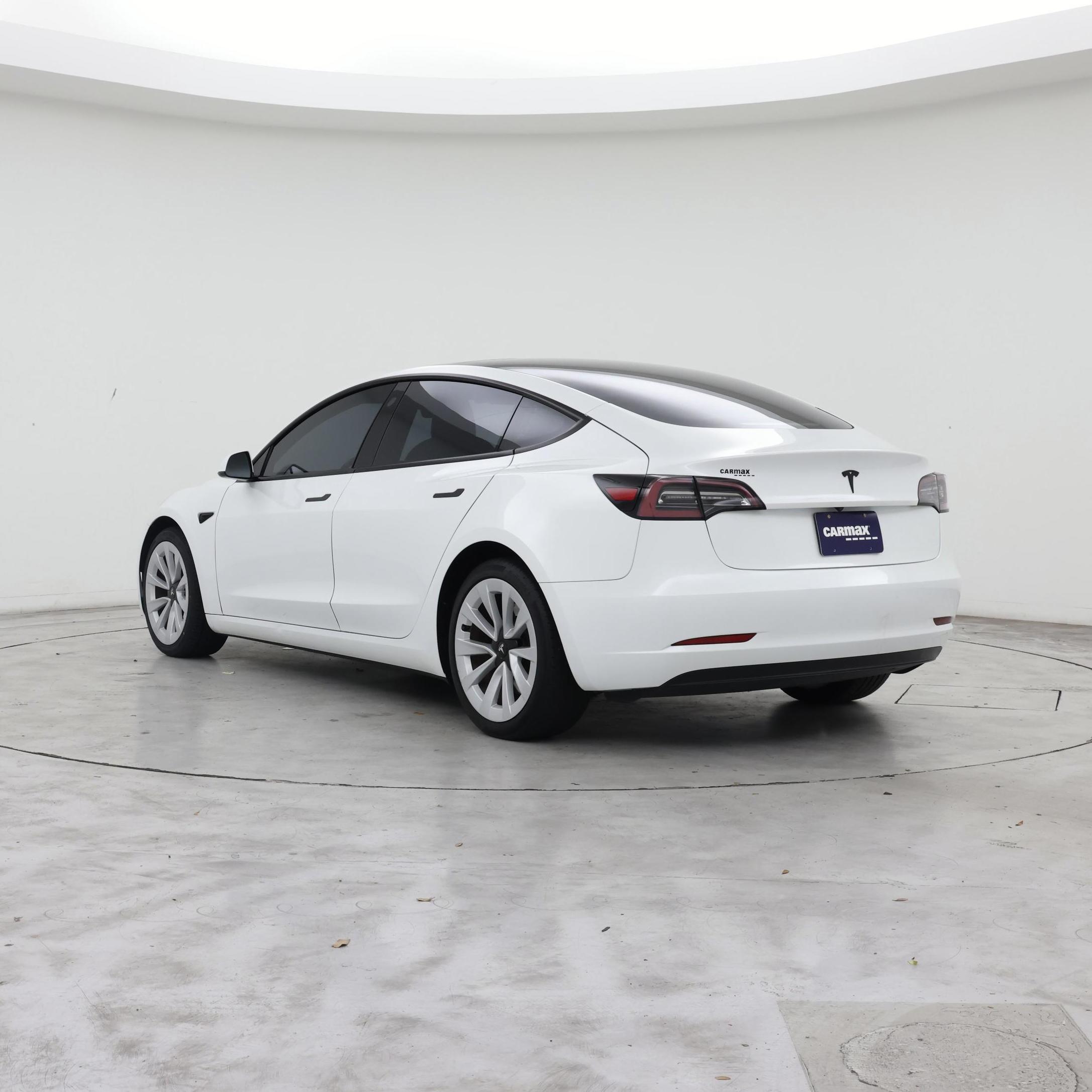 Thumbnail: 2023 Tesla Model 3 - 2