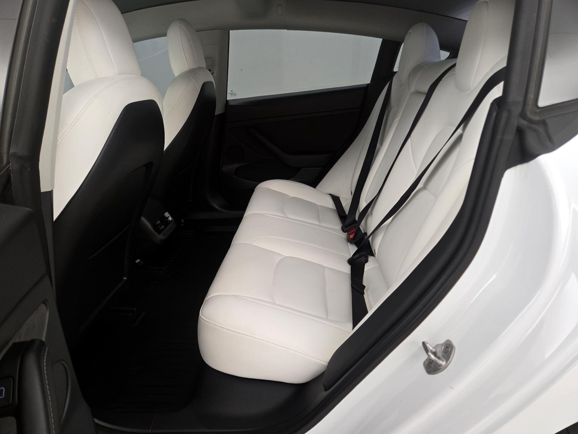 Thumbnail: 2023 Tesla Model 3 - 19