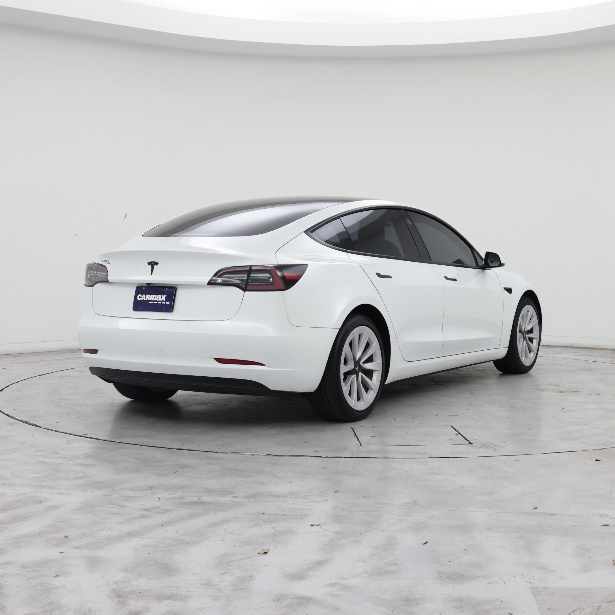 Thumbnail: 2023 Tesla Model 3 - 8