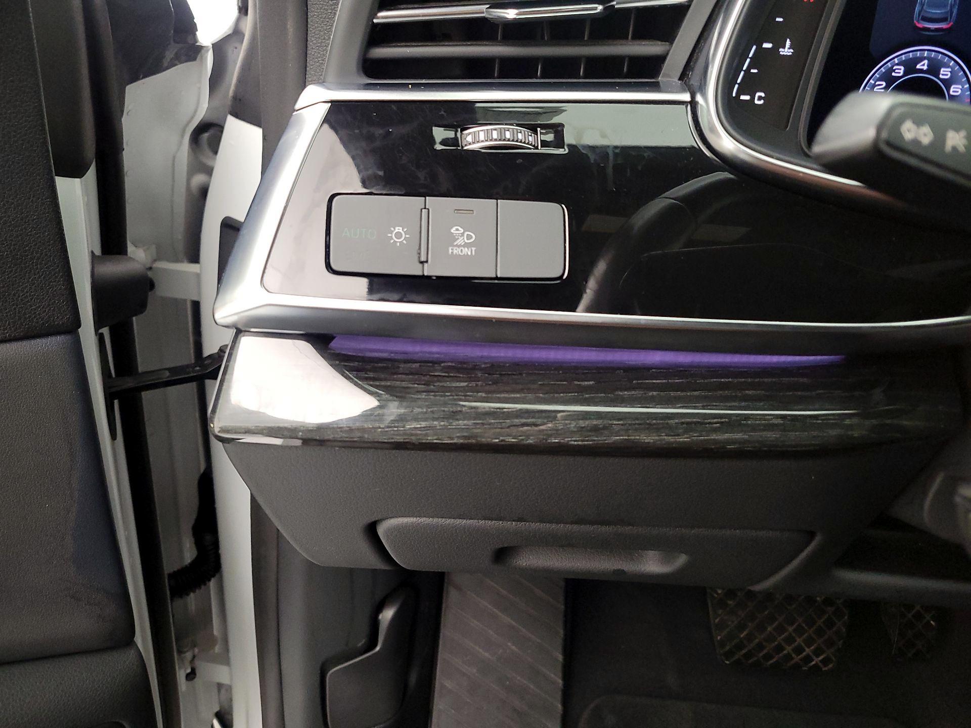 Thumbnail: 2019 Audi Q8 - 13