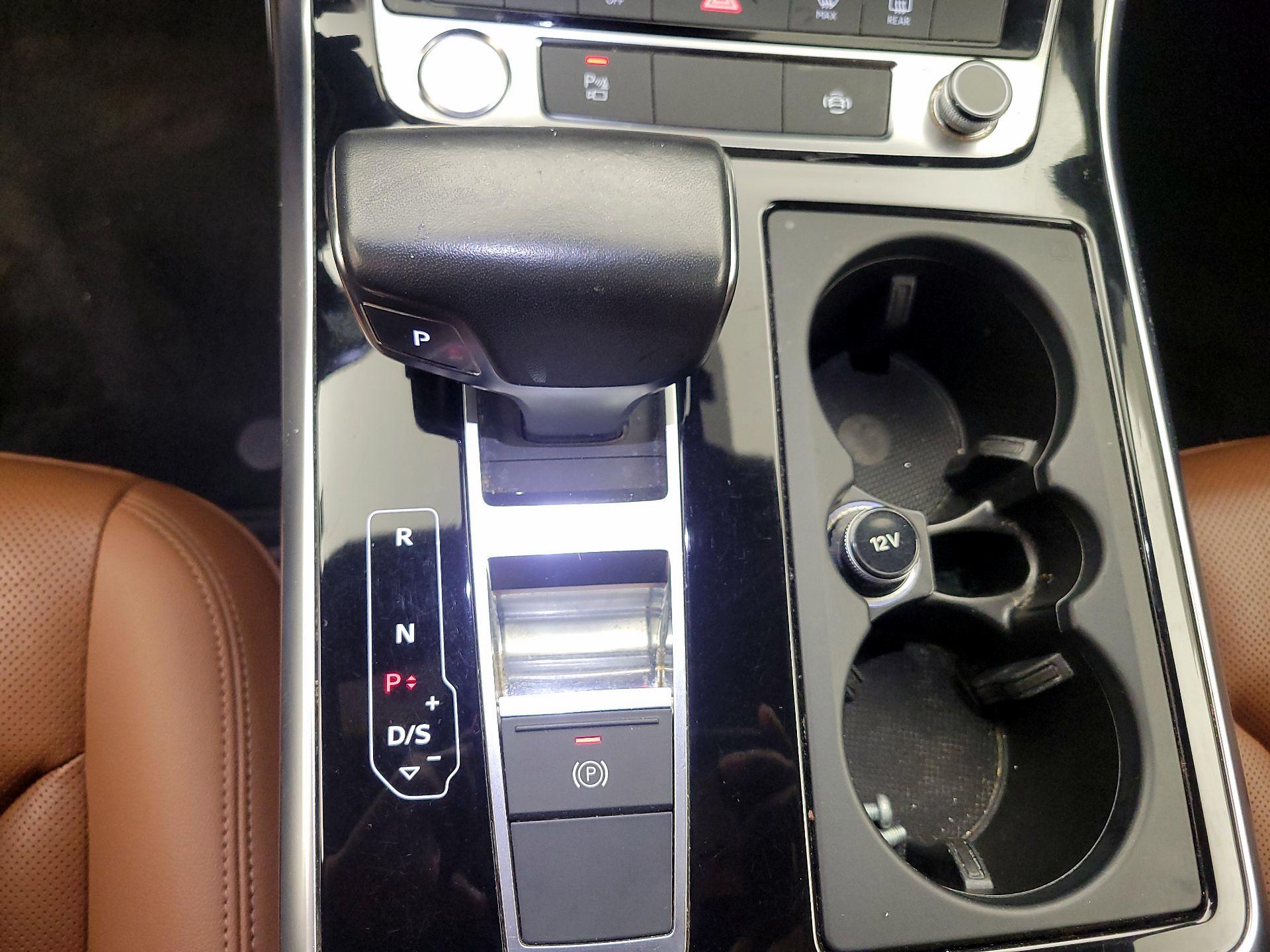 Thumbnail: 2019 Audi Q8 - 18