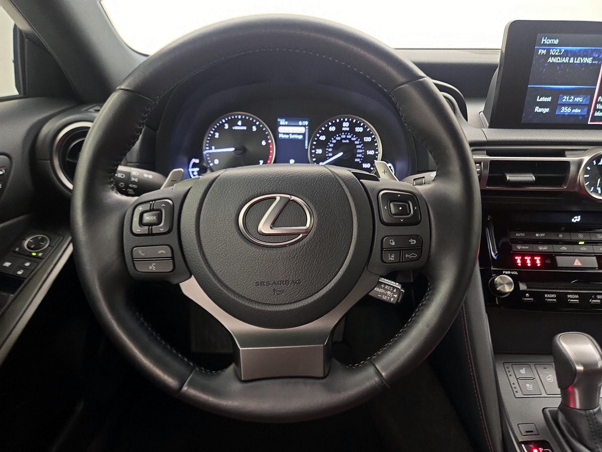 Thumbnail: 2022 Lexus IS - 10