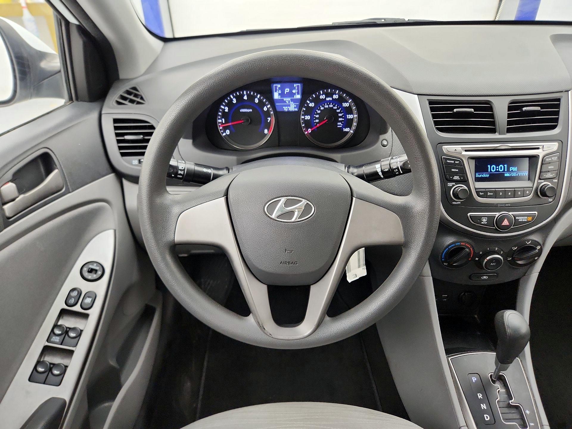 Thumbnail: 2015 Hyundai Accent - 10
