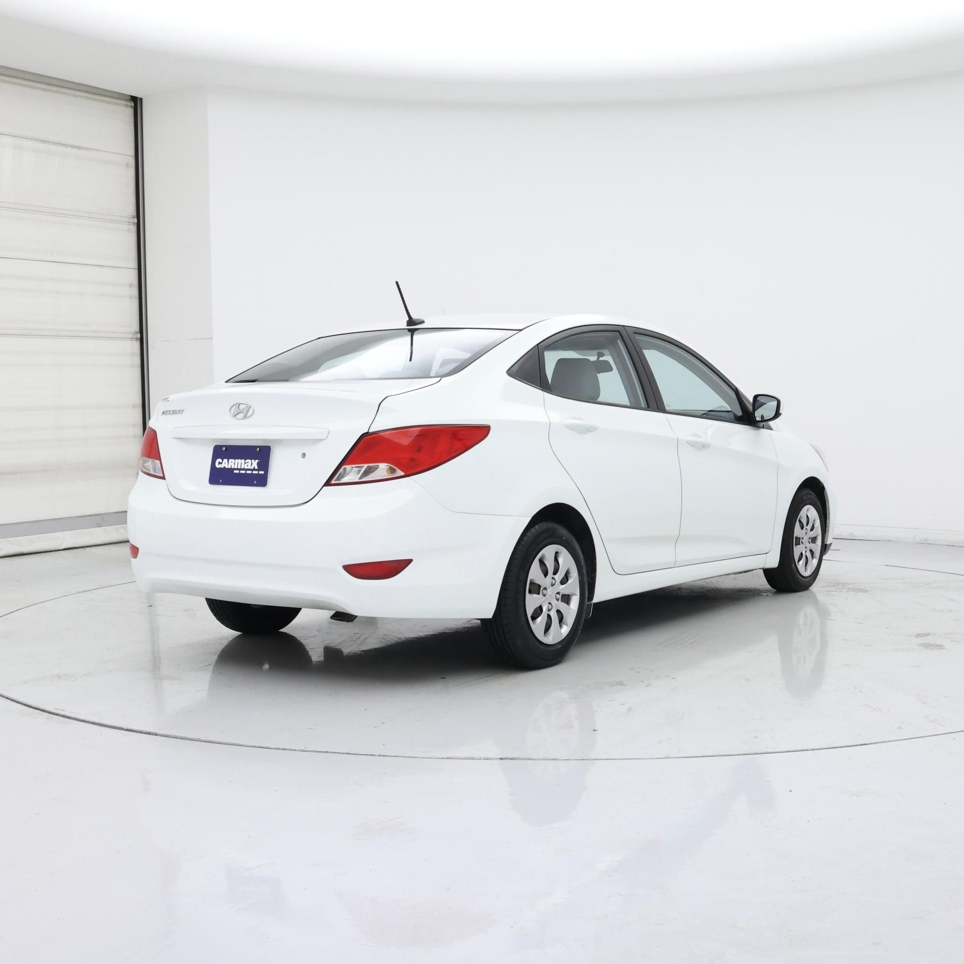 Thumbnail: 2015 Hyundai Accent - 8