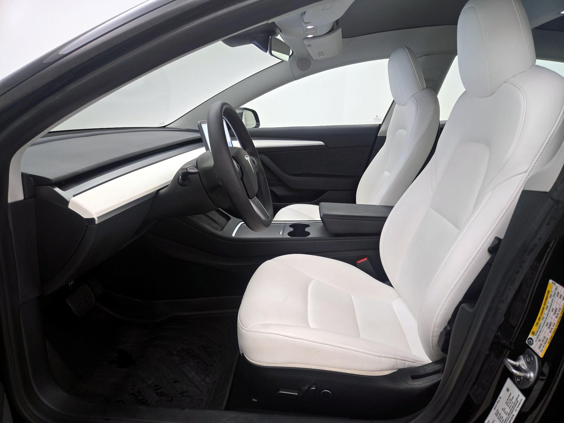 Thumbnail: 2022 Tesla Model 3 - 11