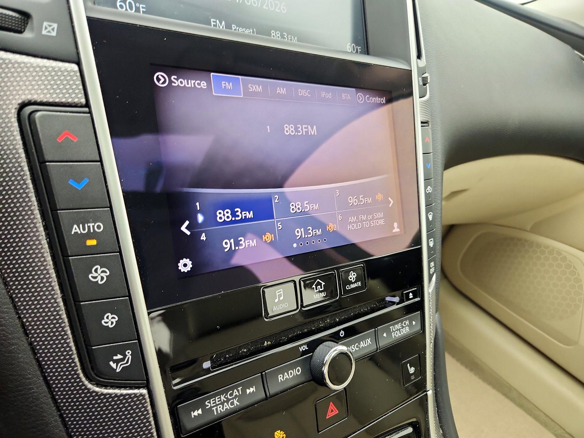 Thumbnail: 2014 INFINITI Q50 - 15