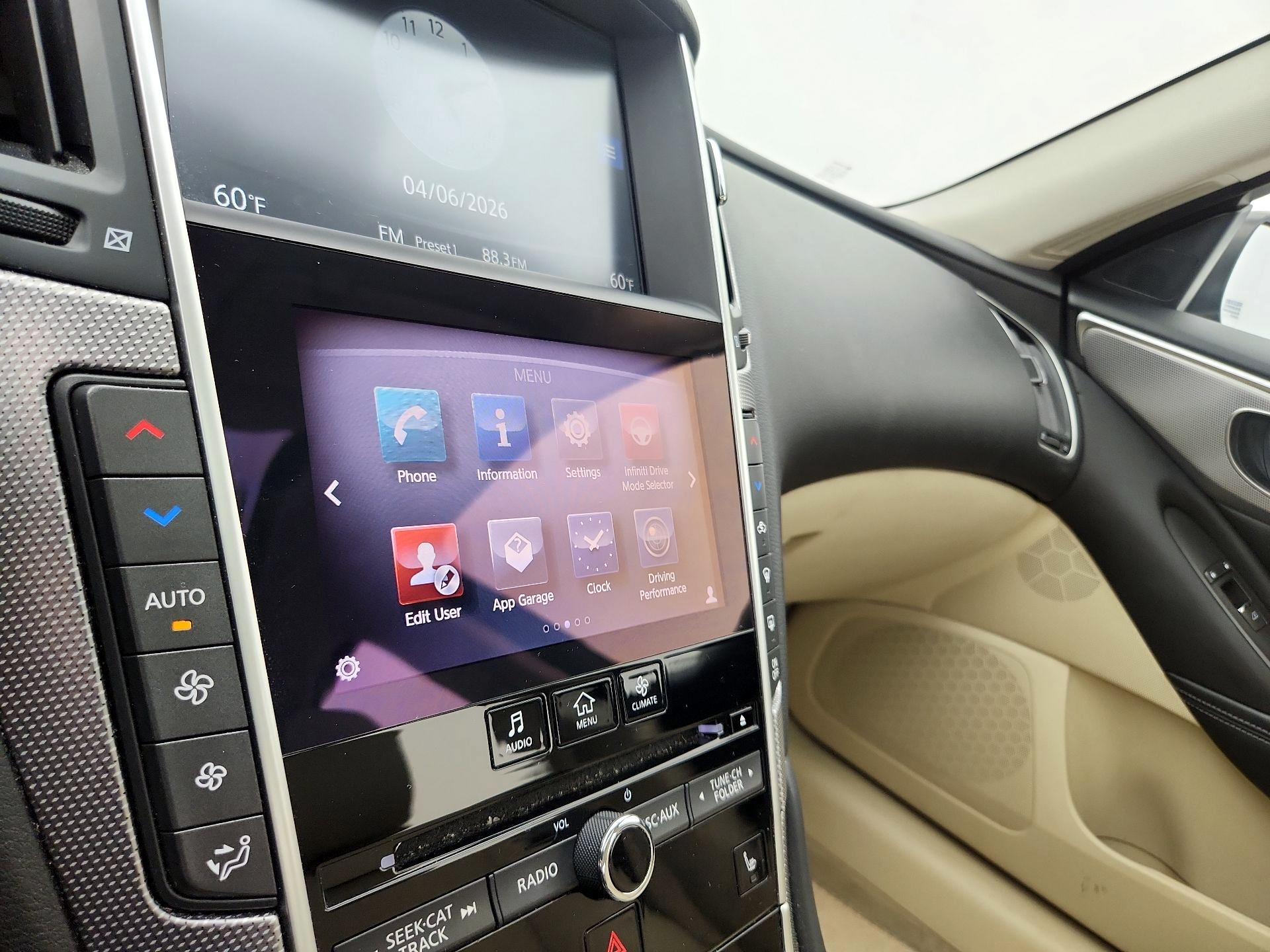 Thumbnail: 2014 INFINITI Q50 - 16