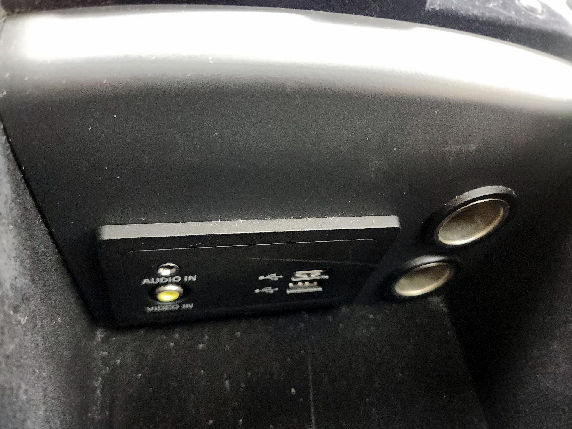 Thumbnail: 2014 INFINITI Q50 - 18