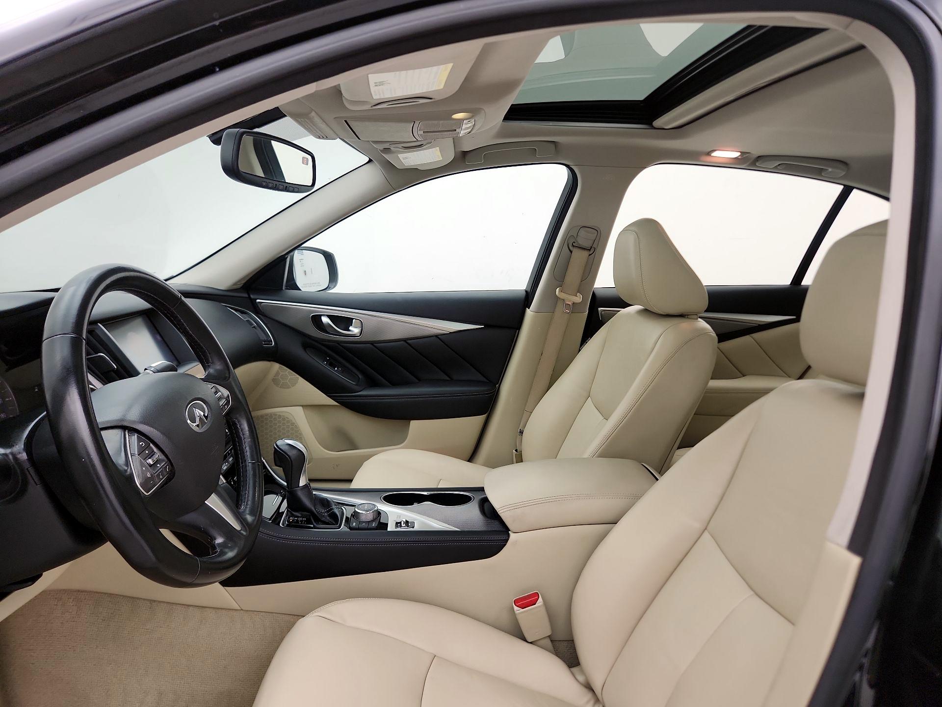 Thumbnail: 2014 INFINITI Q50 - 19