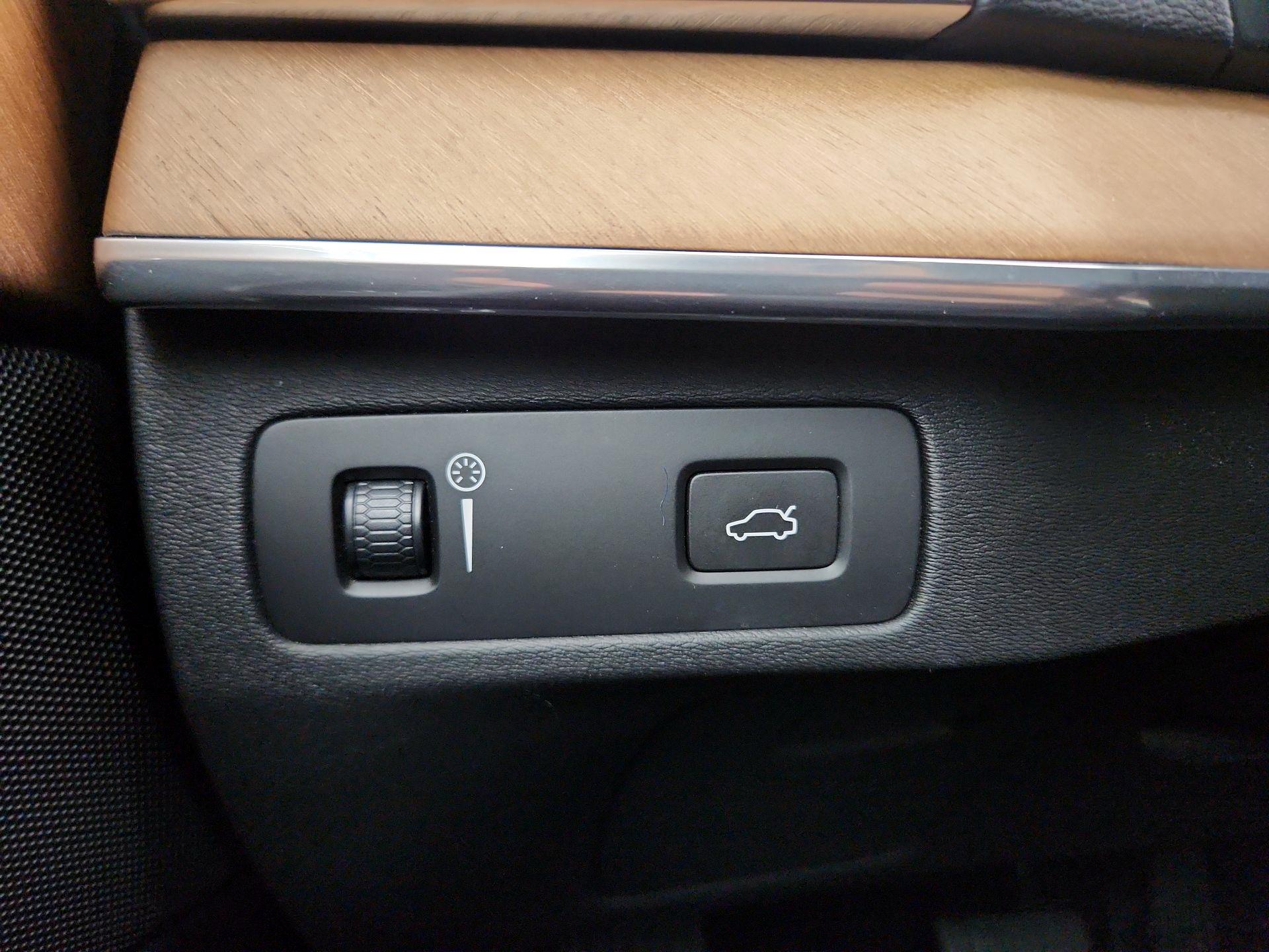 Thumbnail: 2018 Volvo XC90 - 13