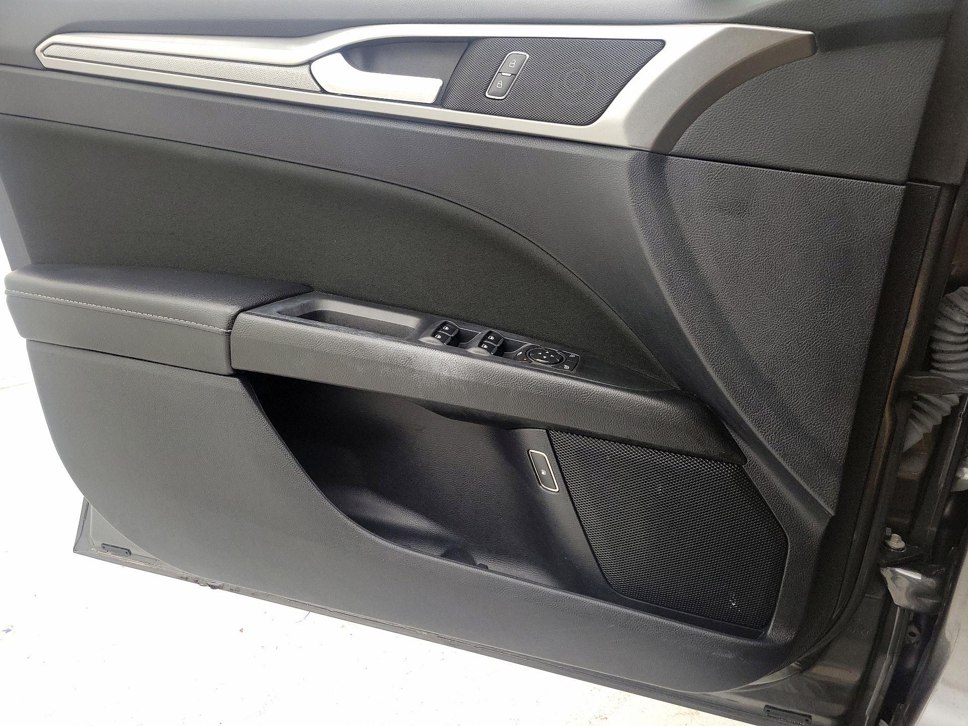 Thumbnail: 2019 Ford Fusion - 12