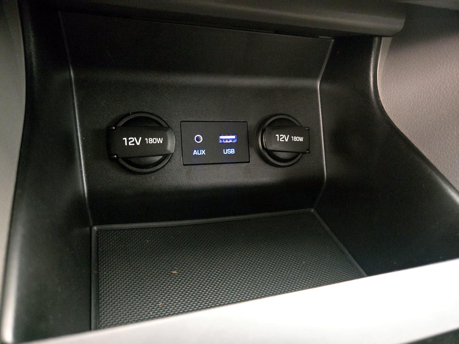 Thumbnail: 2020 Hyundai Elantra - 18