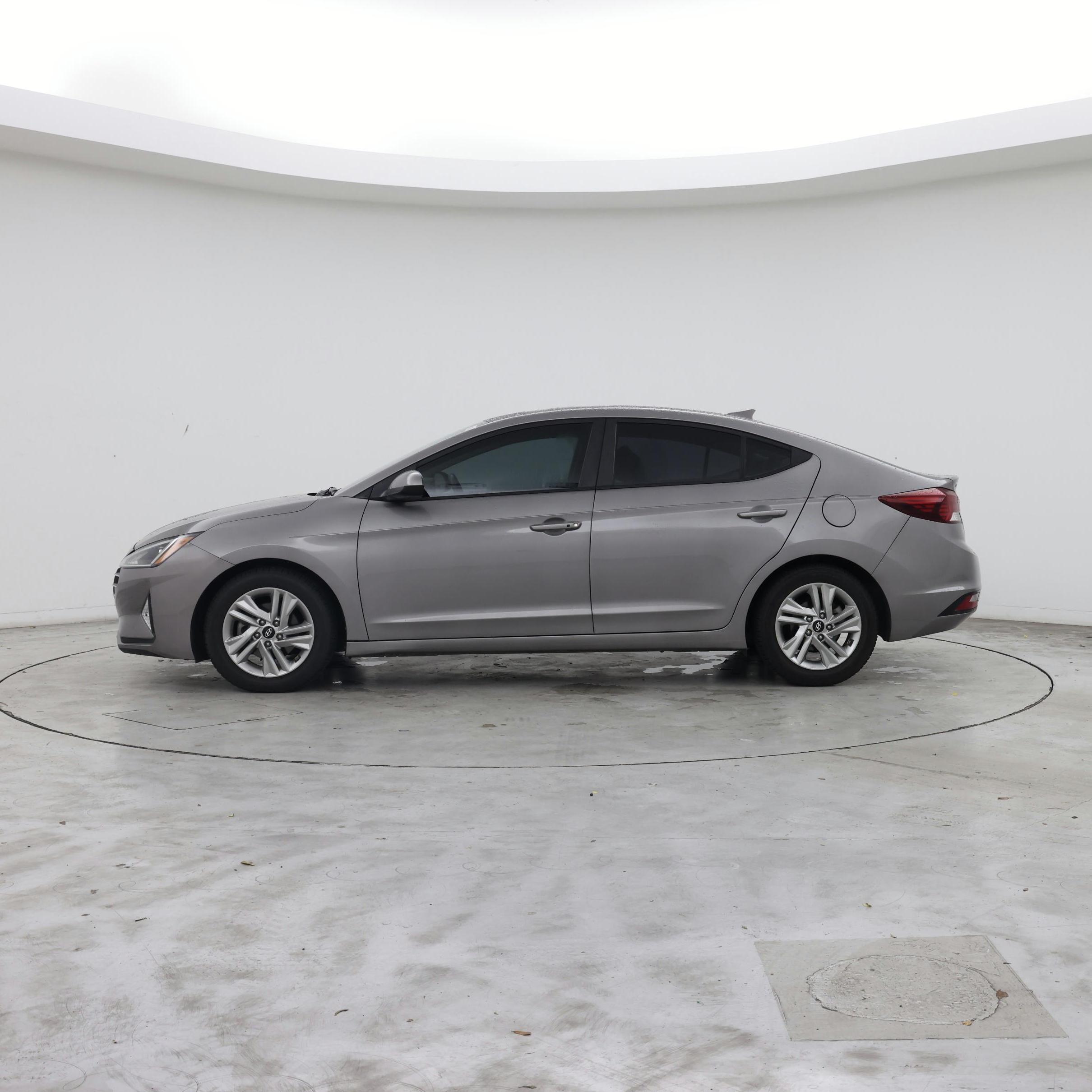 Thumbnail: 2020 Hyundai Elantra - 3