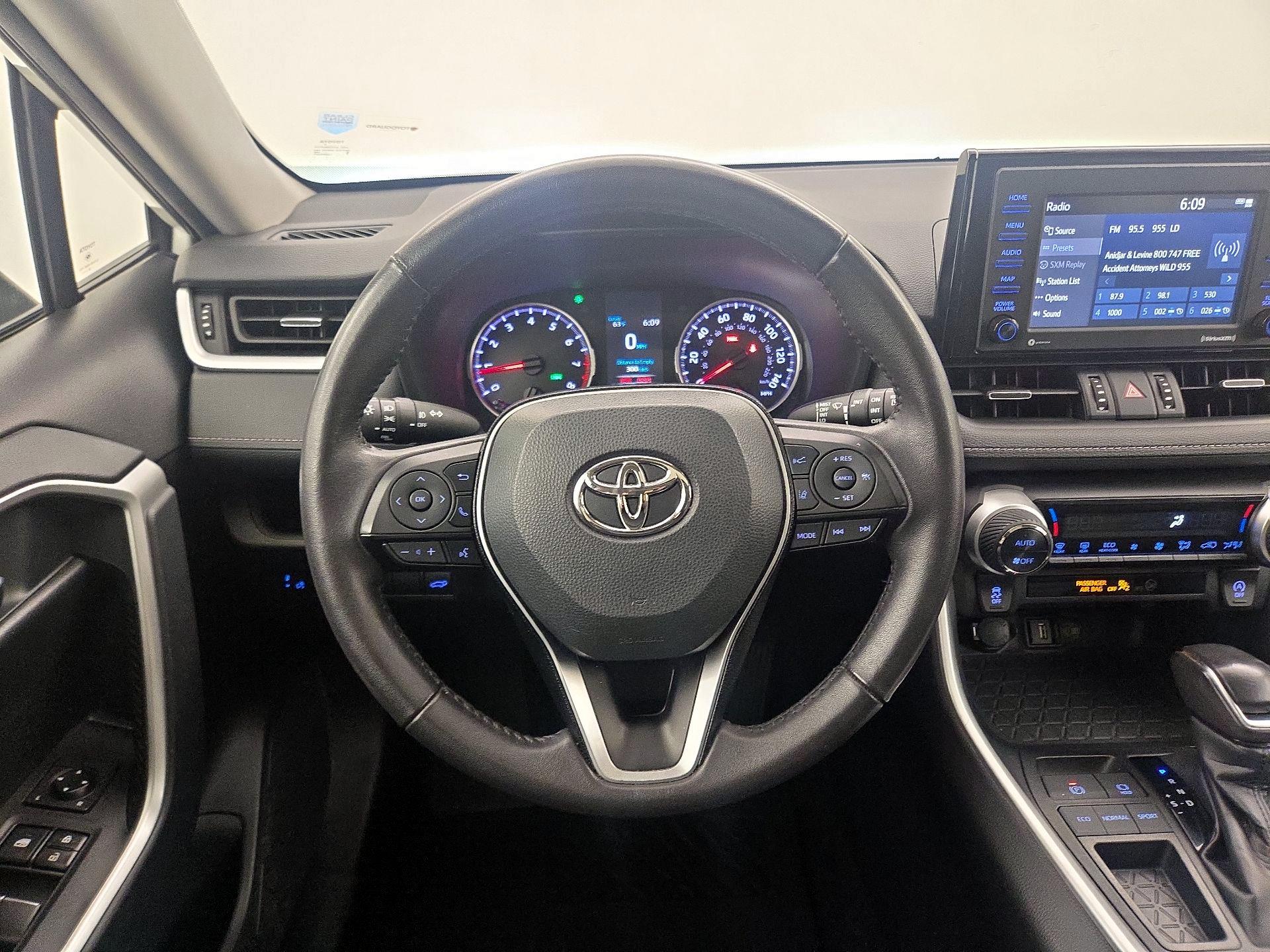 Thumbnail: 2021 Toyota RAV4 - 10