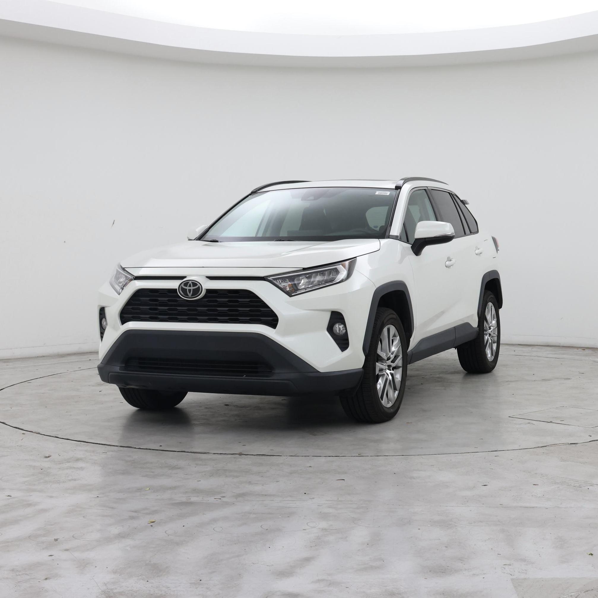Thumbnail: 2021 Toyota RAV4 - 4