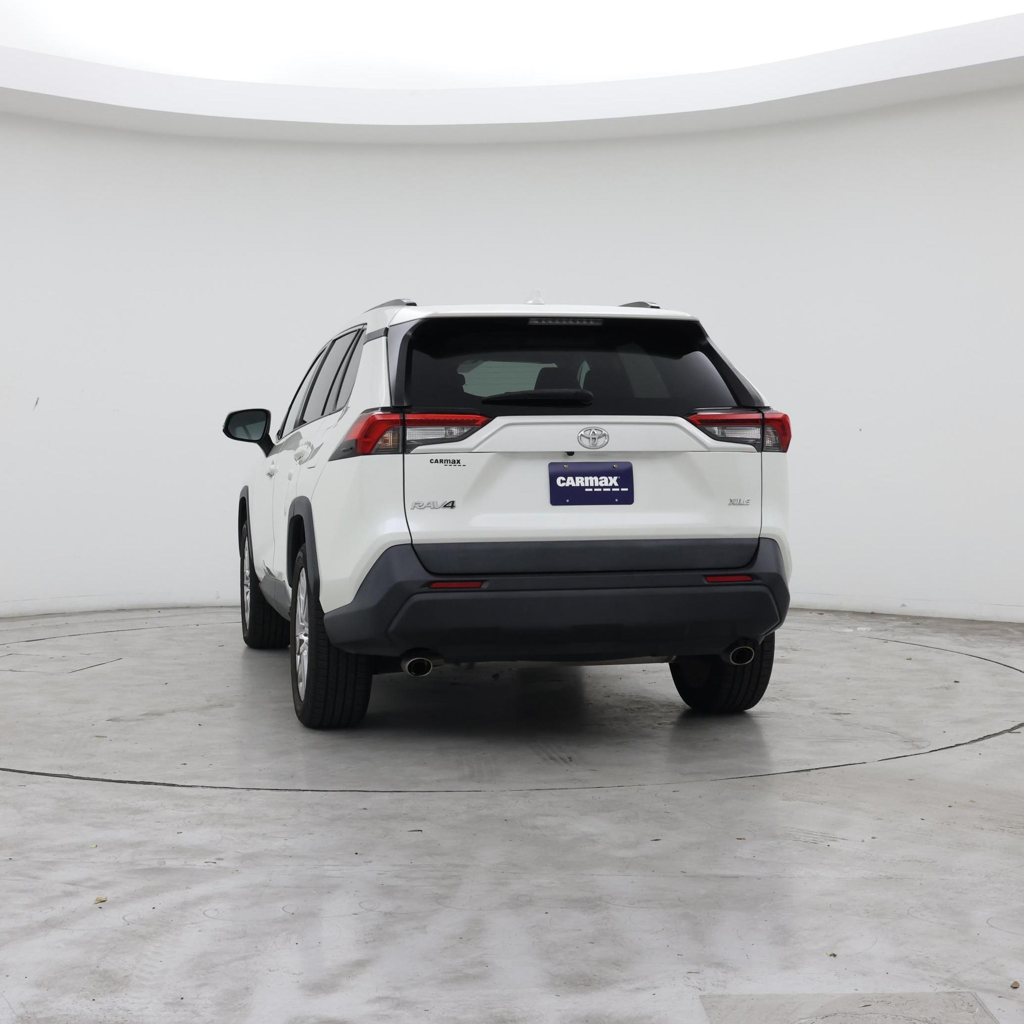Thumbnail: 2021 Toyota RAV4 - 6