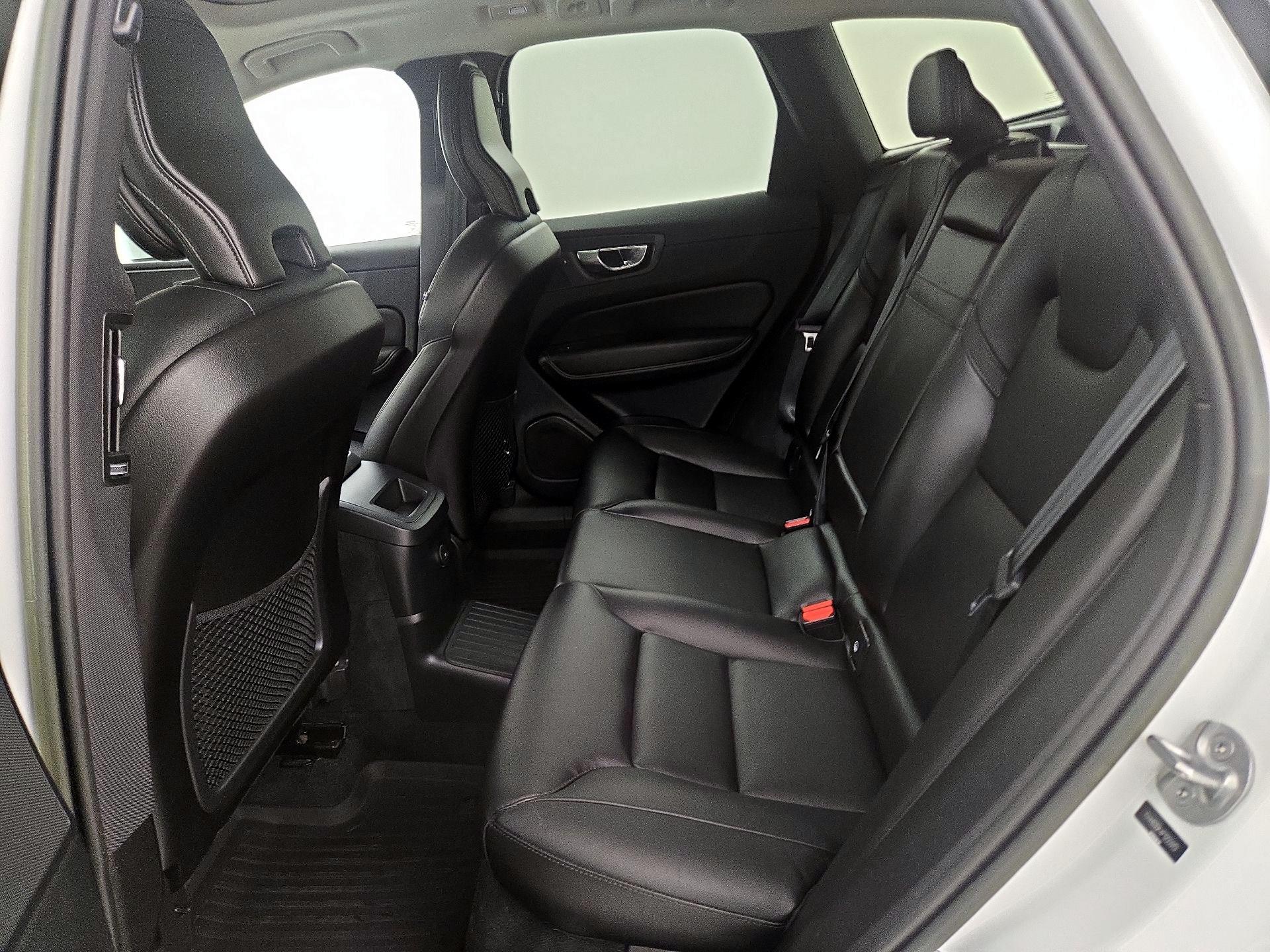 Thumbnail: 2023 Volvo XC60 - 20