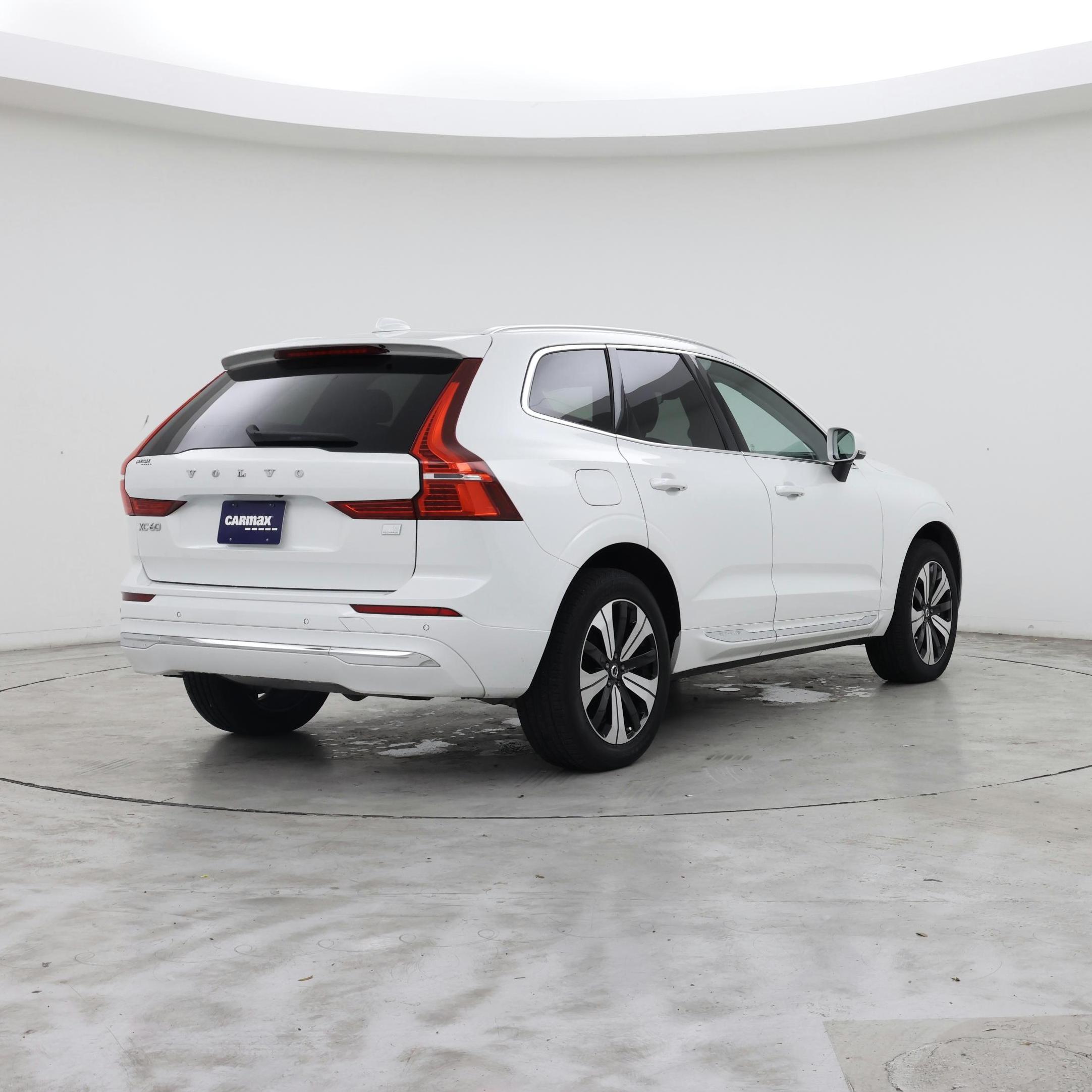 Thumbnail: 2023 Volvo XC60 - 8