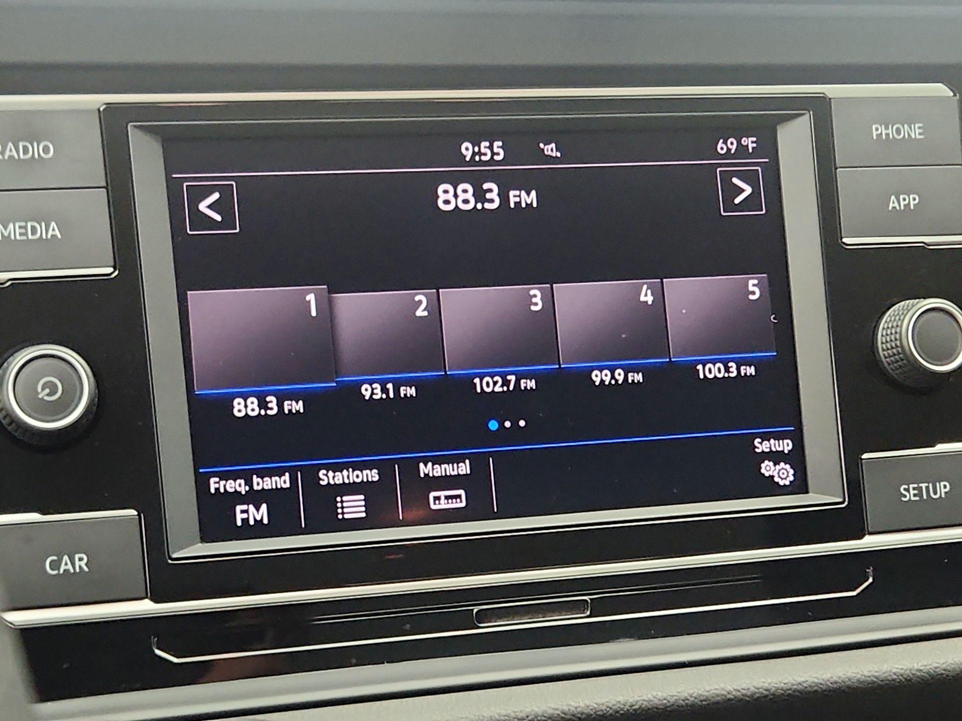 Thumbnail: 2019 Volkswagen Jetta - 15