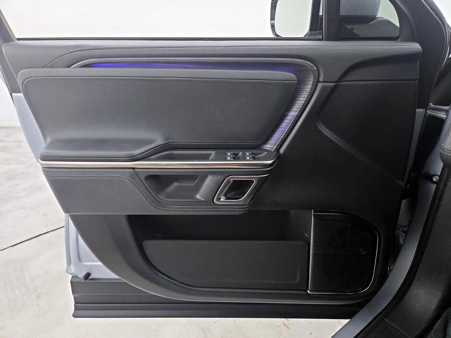 Thumbnail: 2023 Rivian R1S - 12