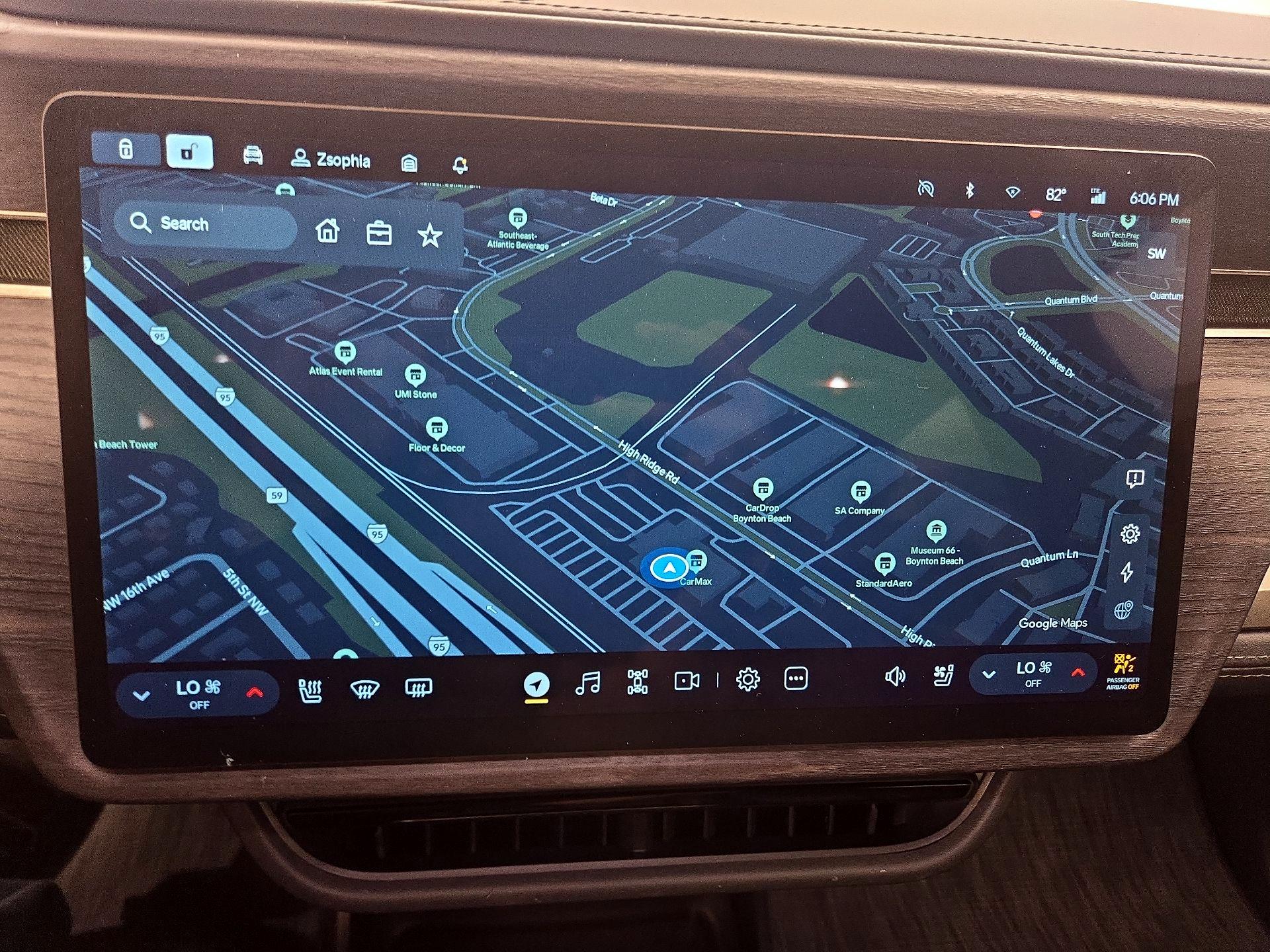 Thumbnail: 2023 Rivian R1S - 14