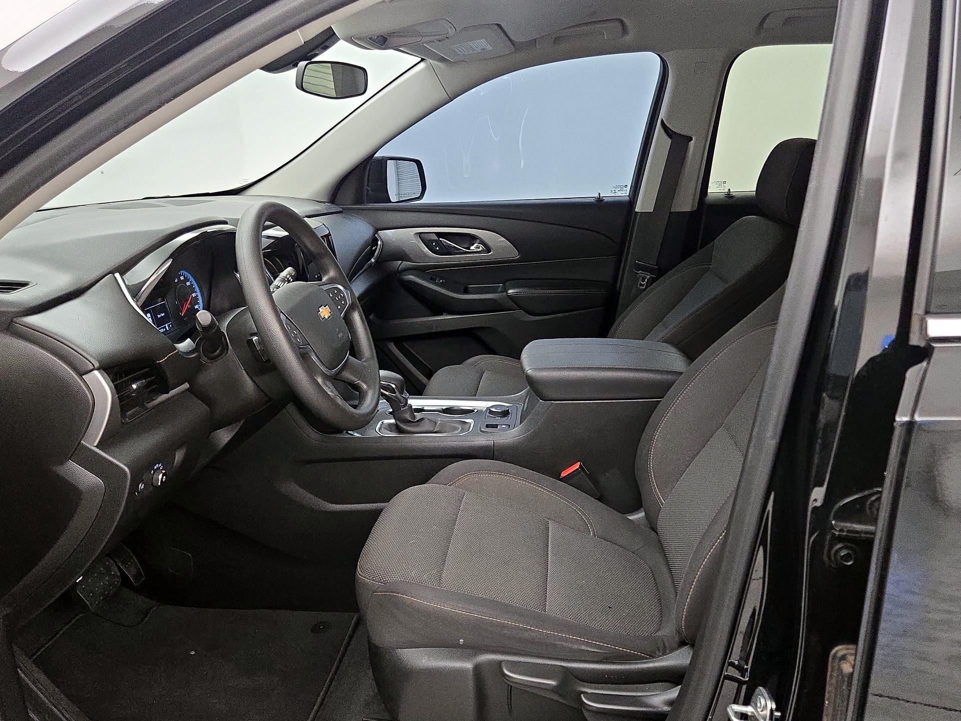 Thumbnail: 2021 Chevrolet Traverse - 11