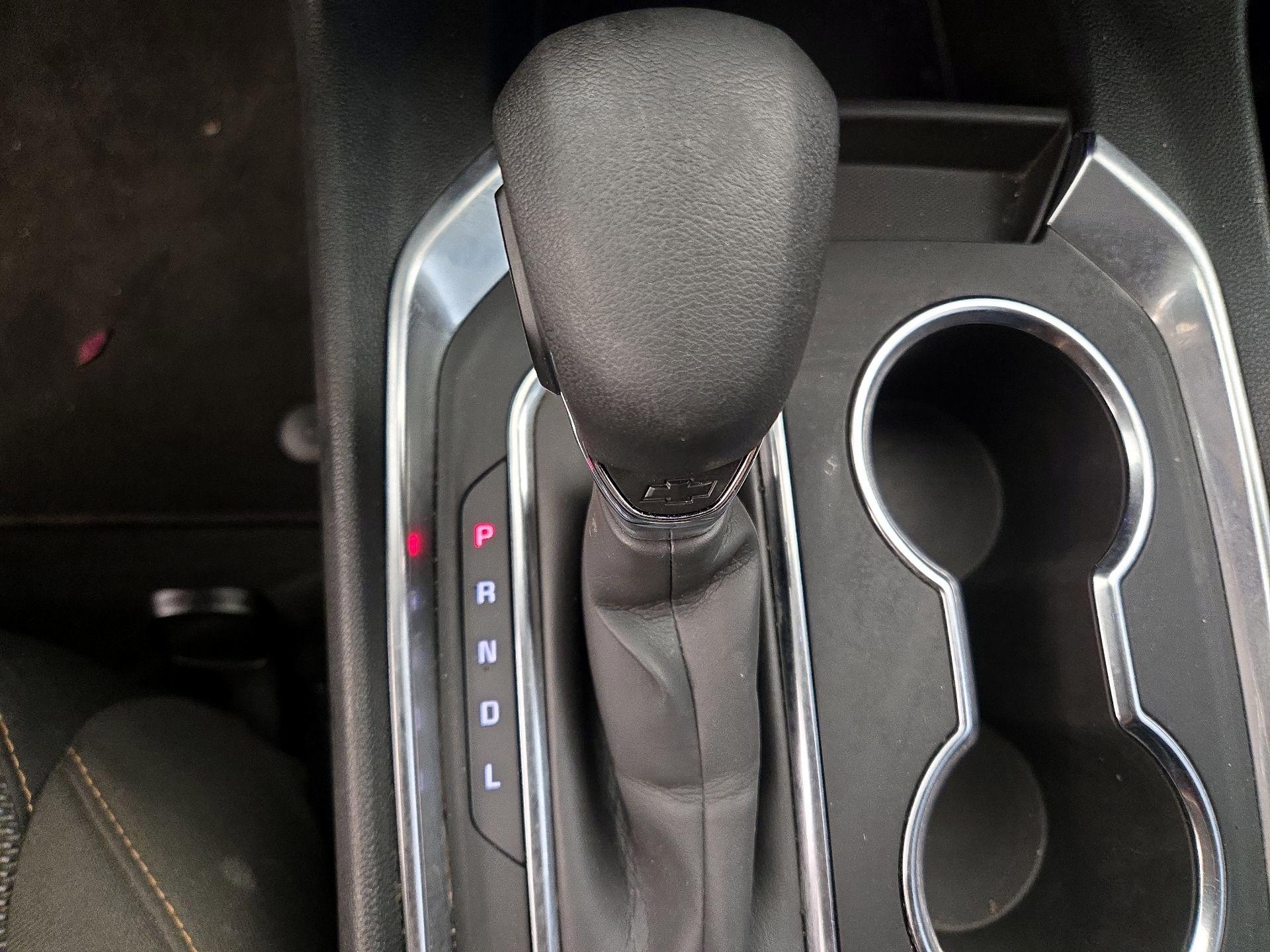 Thumbnail: 2021 Chevrolet Traverse - 17