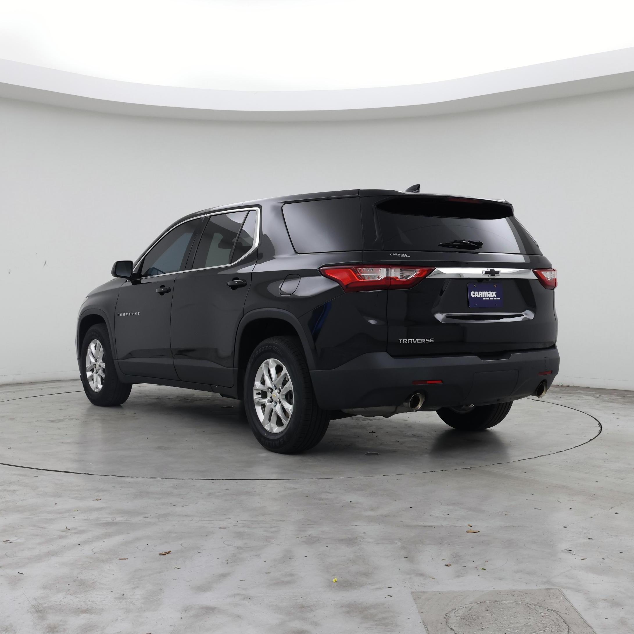 Thumbnail: 2021 Chevrolet Traverse - 2