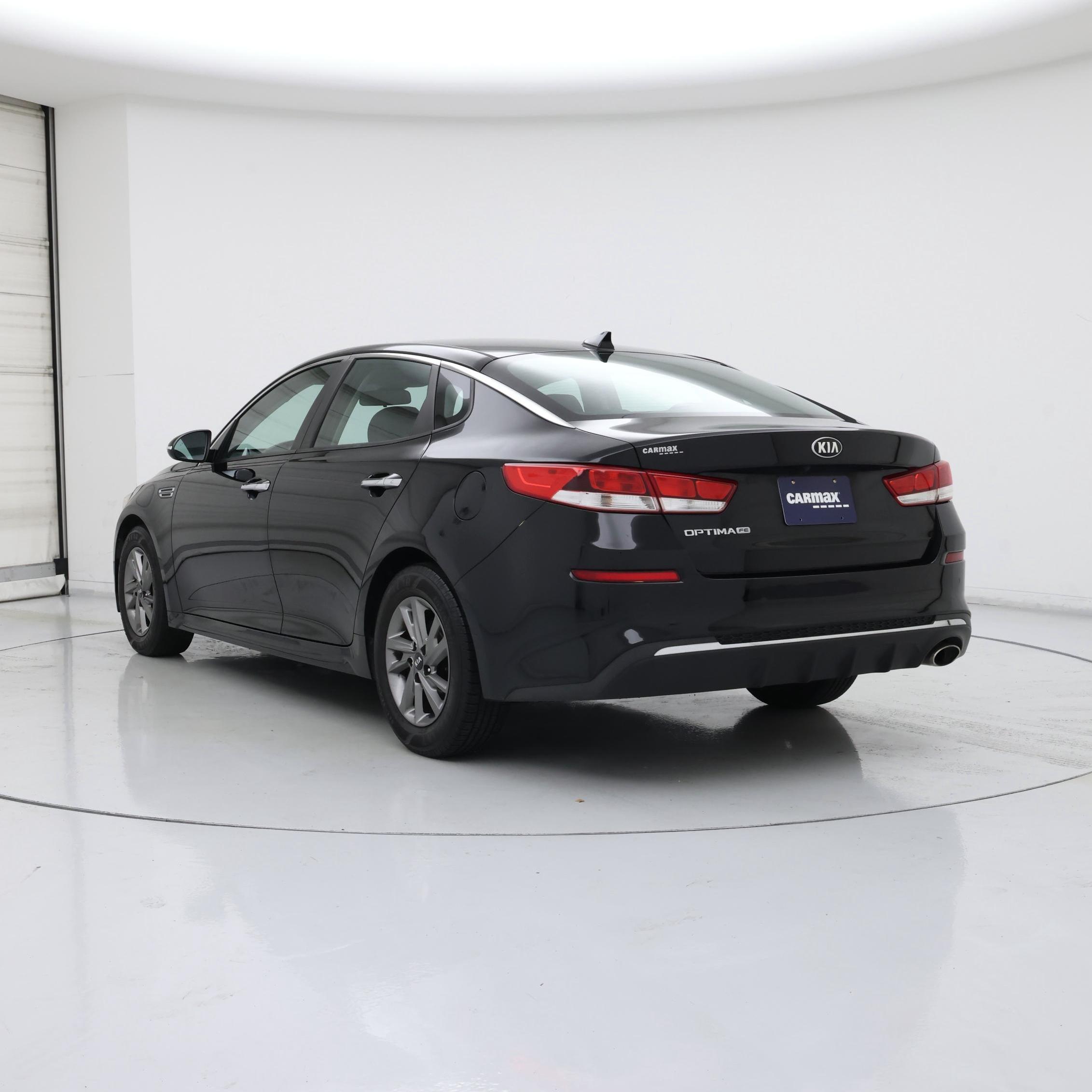 Thumbnail: 2019 Kia Optima - 2