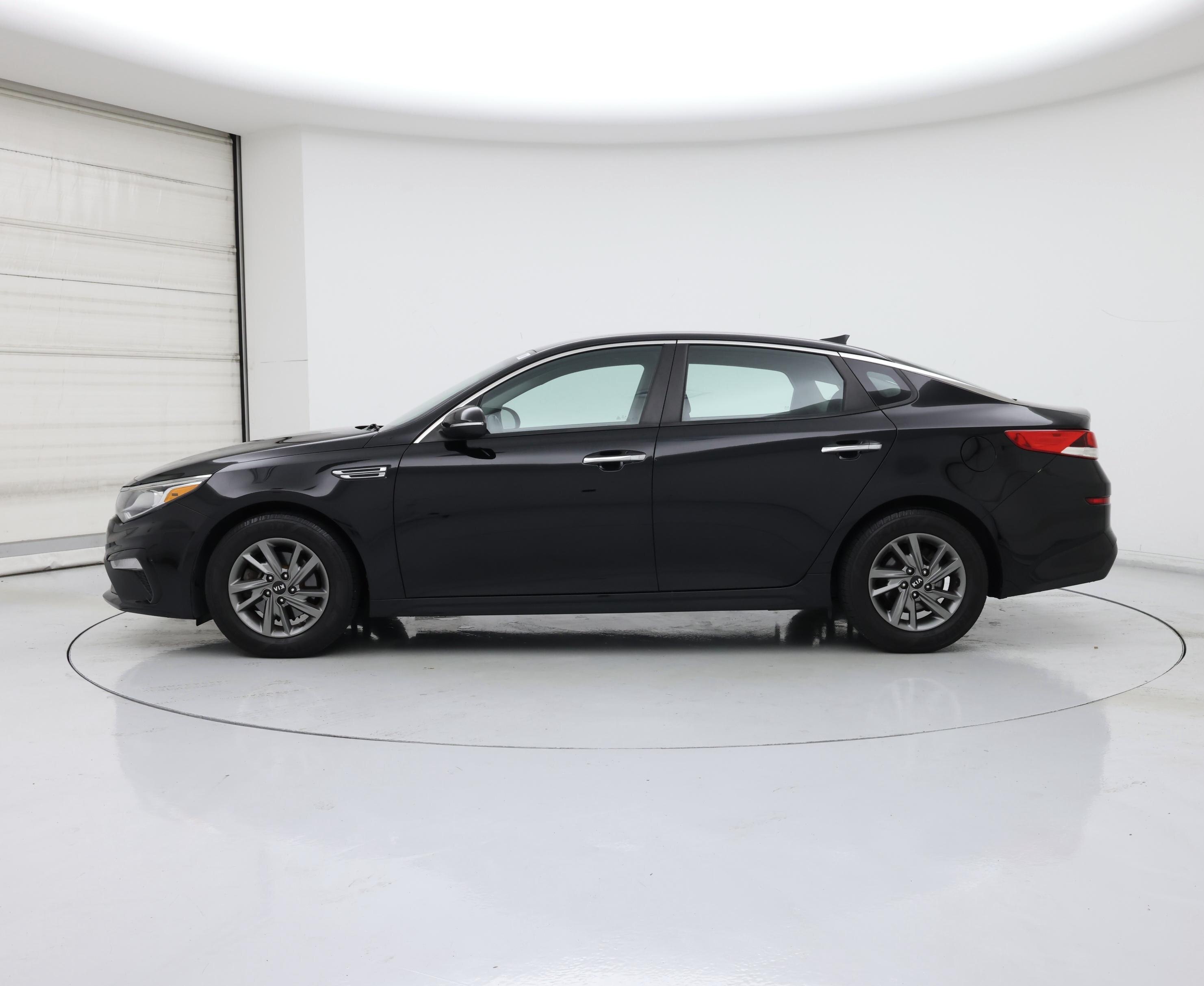 Thumbnail: 2019 Kia Optima - 3