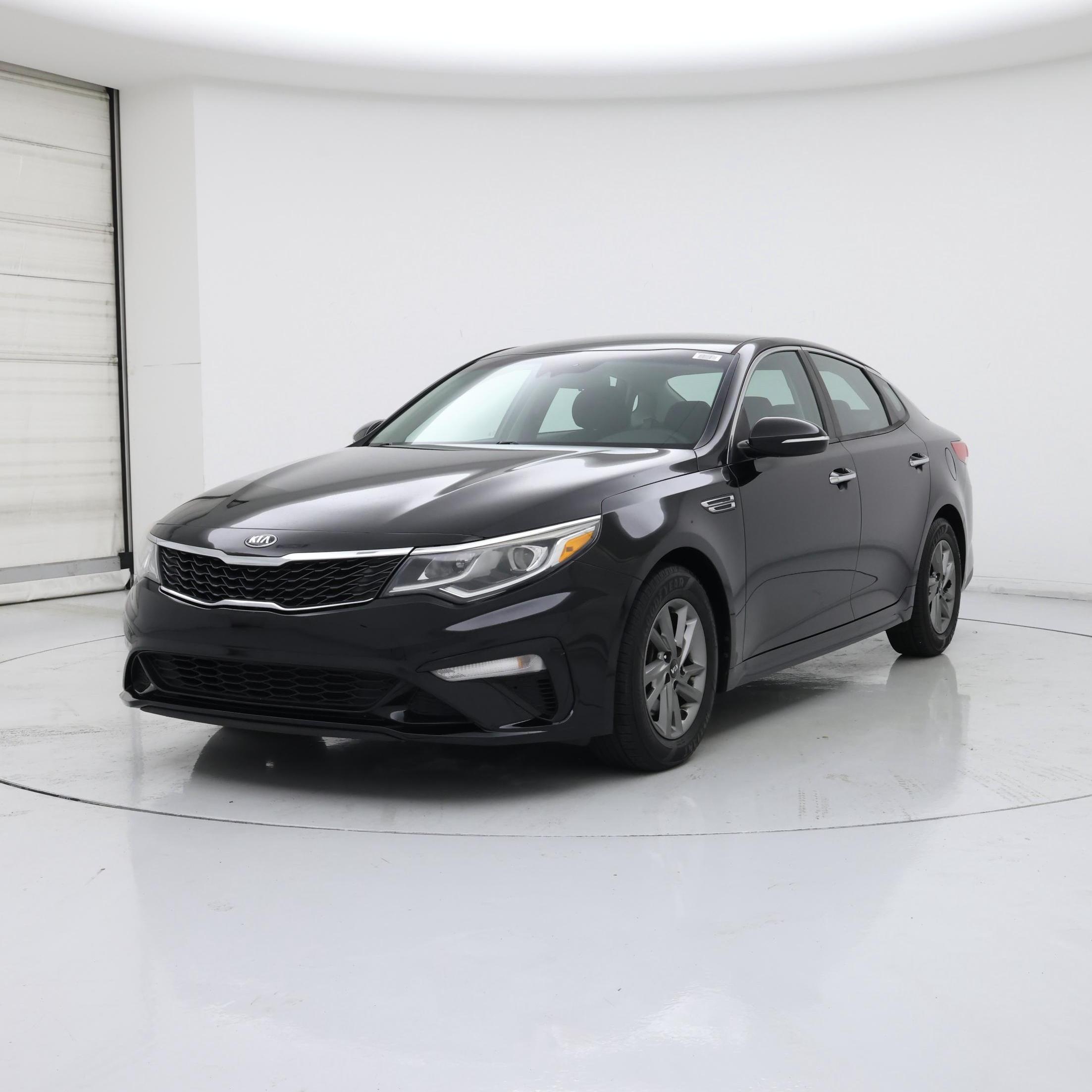 Thumbnail: 2019 Kia Optima - 4